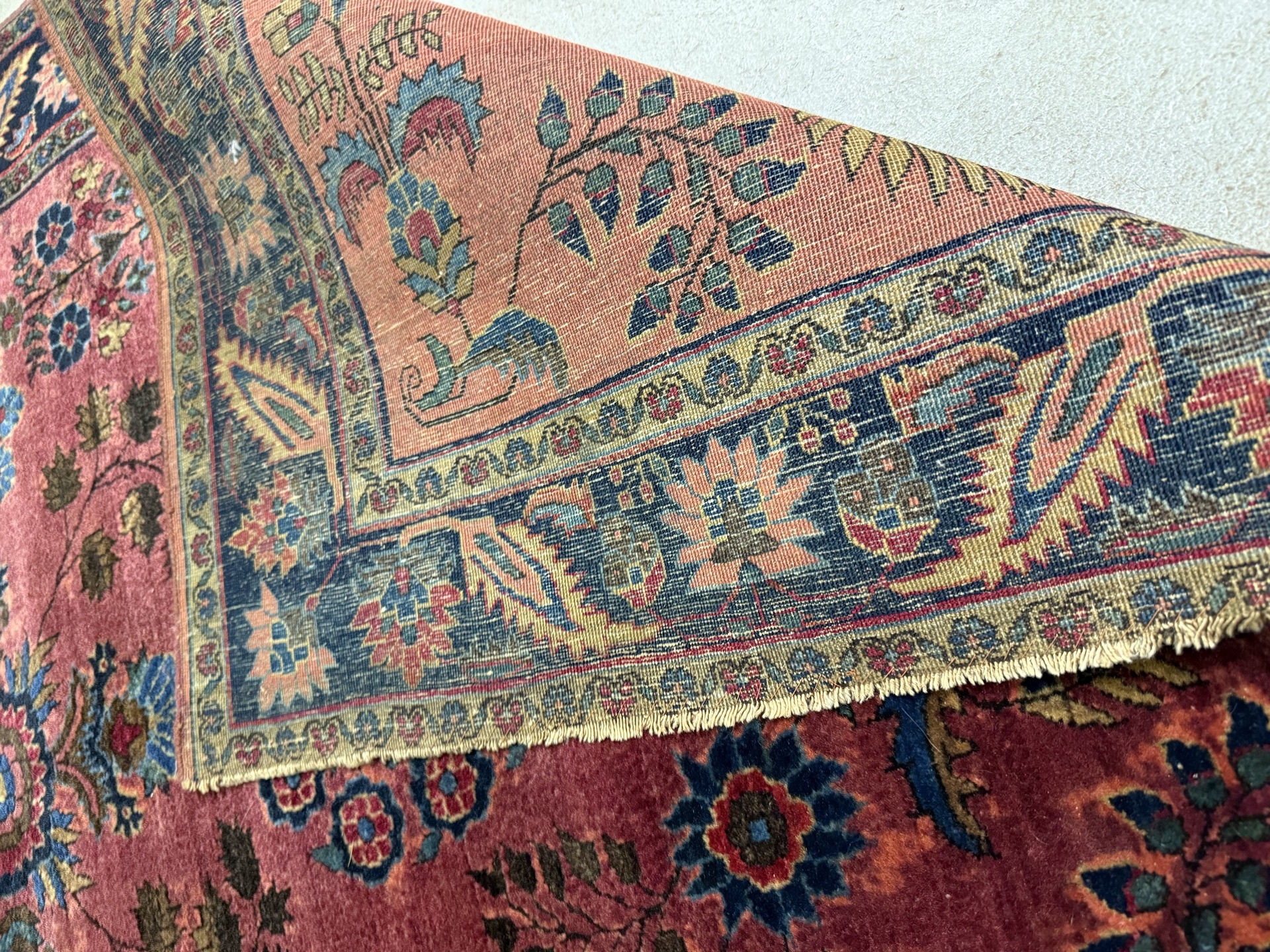  Persian-style floral  rug - image 4 of 7