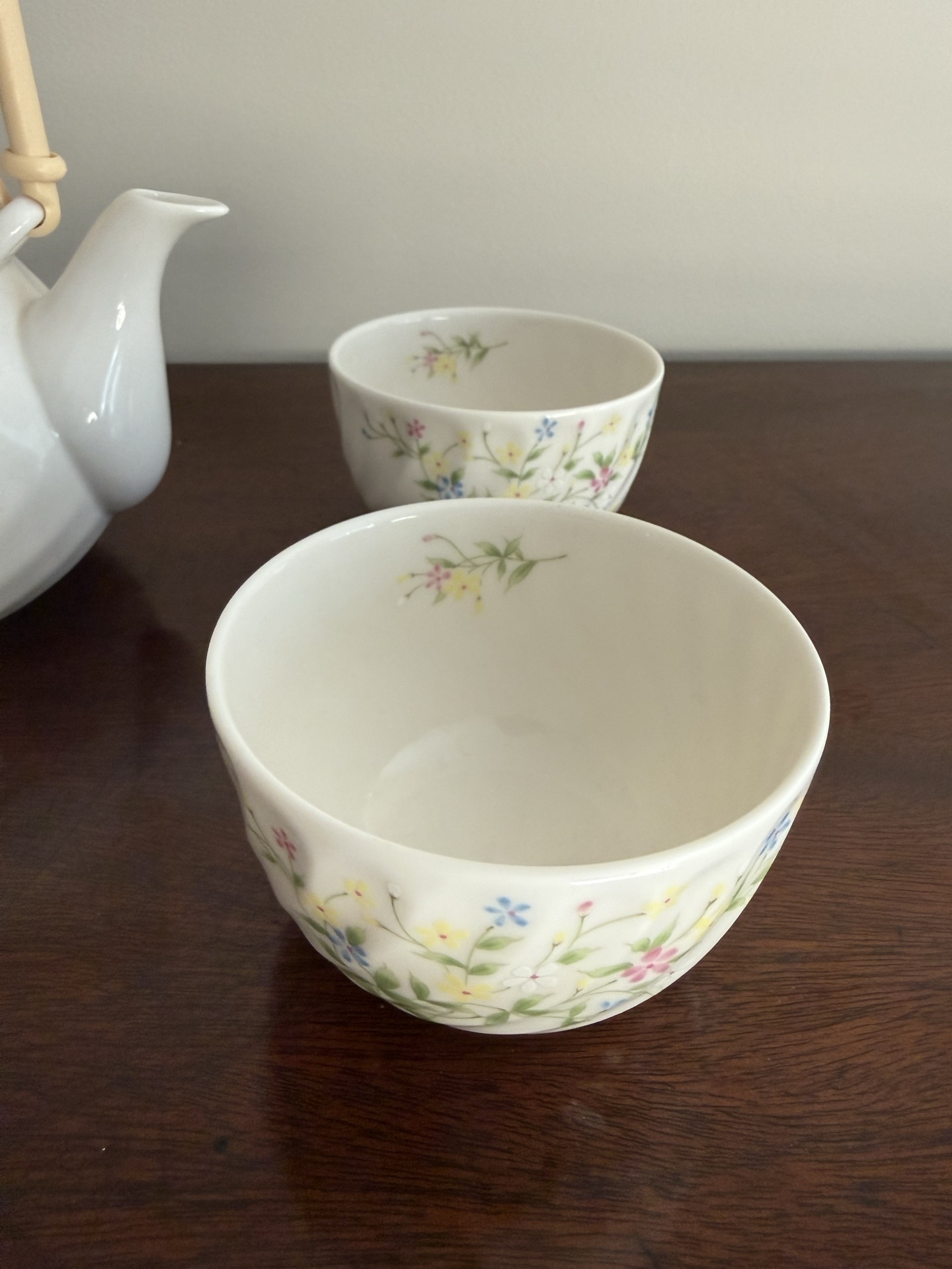 Japan porcelain tea set with teapot and five cups - image 2 of 4