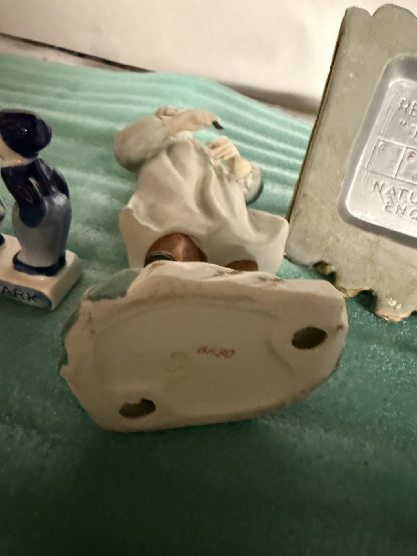 Vintage Naturecraft England figurine trio - image 4 of 6