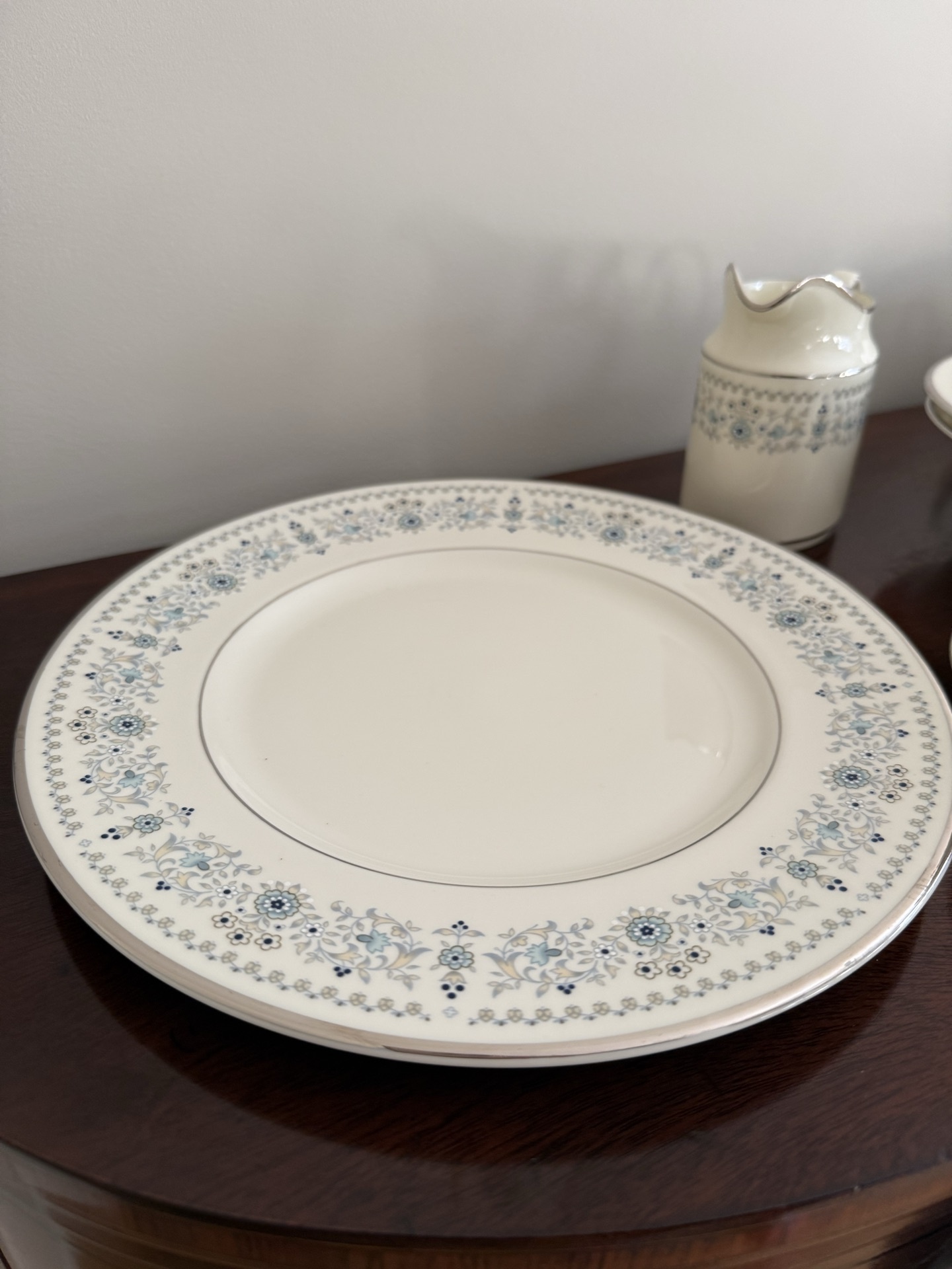 Beaumaris Minton Fine Bone China Dinnerware Set - image 2 of 7
