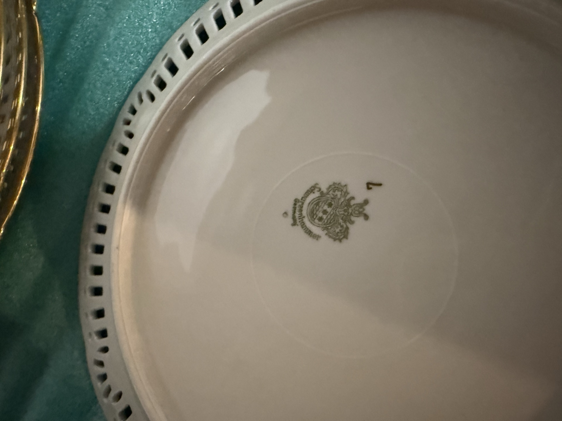 Schwarzenhammer Fruit-pattern porcelain plates with gold trim and perforated rims - image 6 of 8