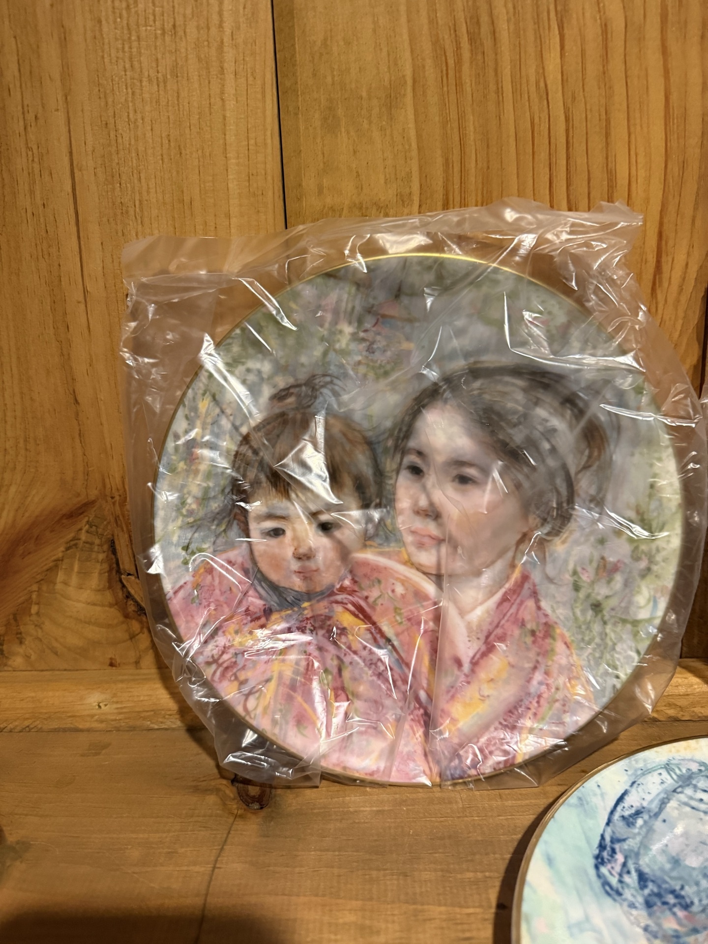 Royal Doulton Edna Hibel-inspired mother-and-child collectible plates - image 2 of 9