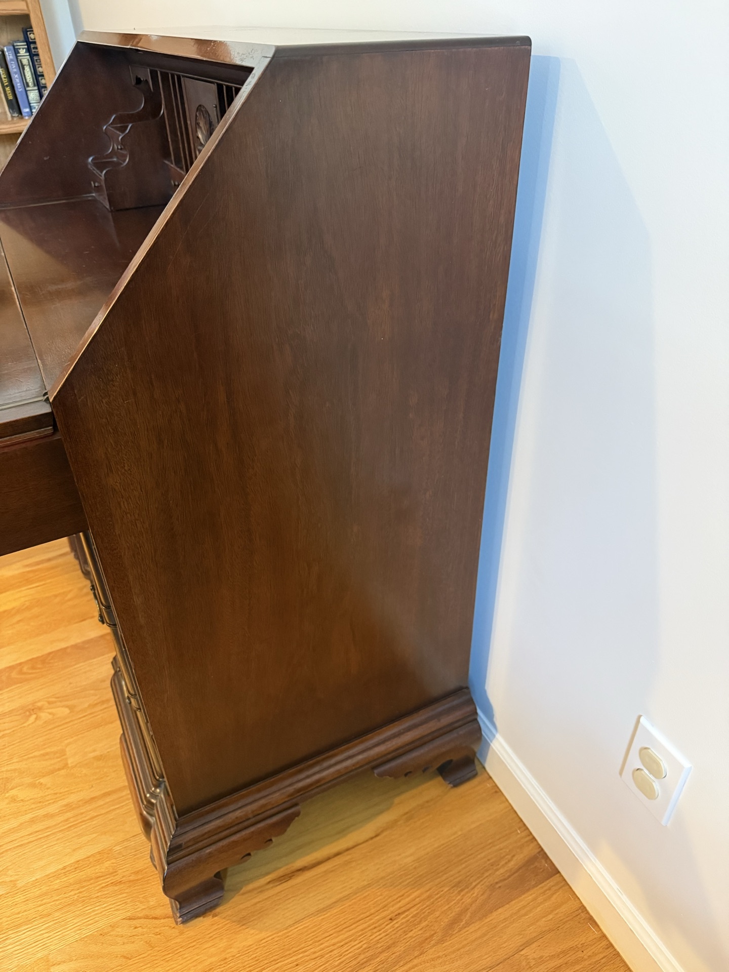 Antique mahogany slant-front desk with upper cabinet - image 7 of 9