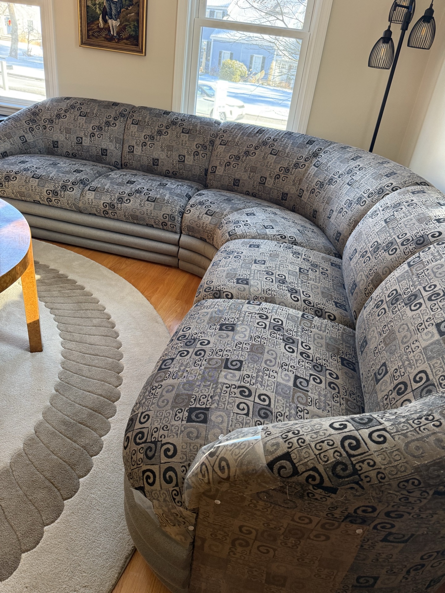 Curved gray patterned sectional sofa - image 3 of 5