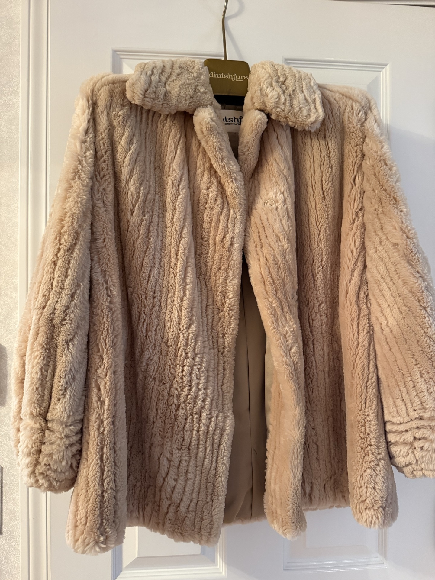 Anne Klein beige fur jacket from Diutshfur - image 1 of 6