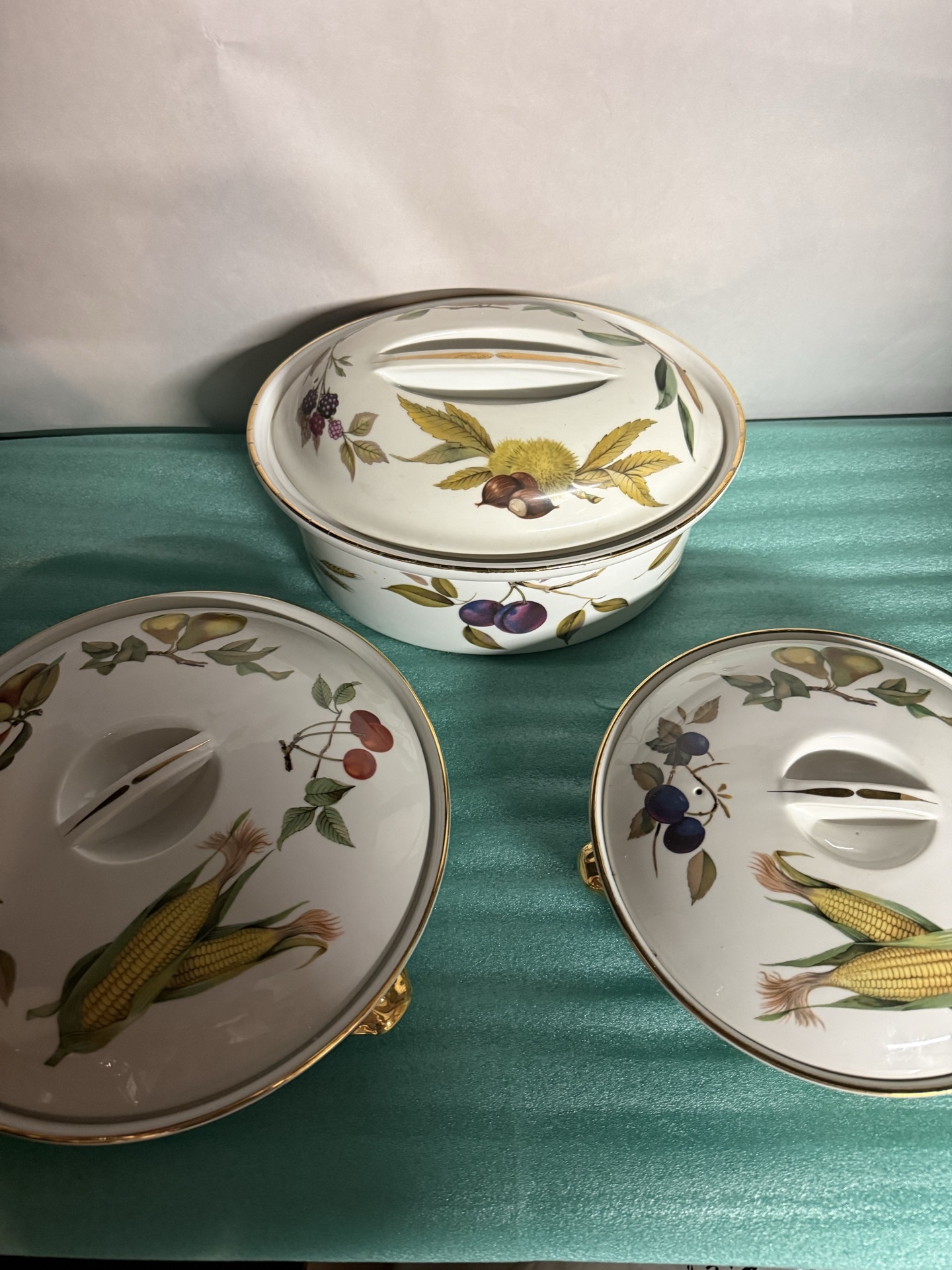 Six-piece Royal Worcester Evesham Covered Casseroles - image 1 of 8