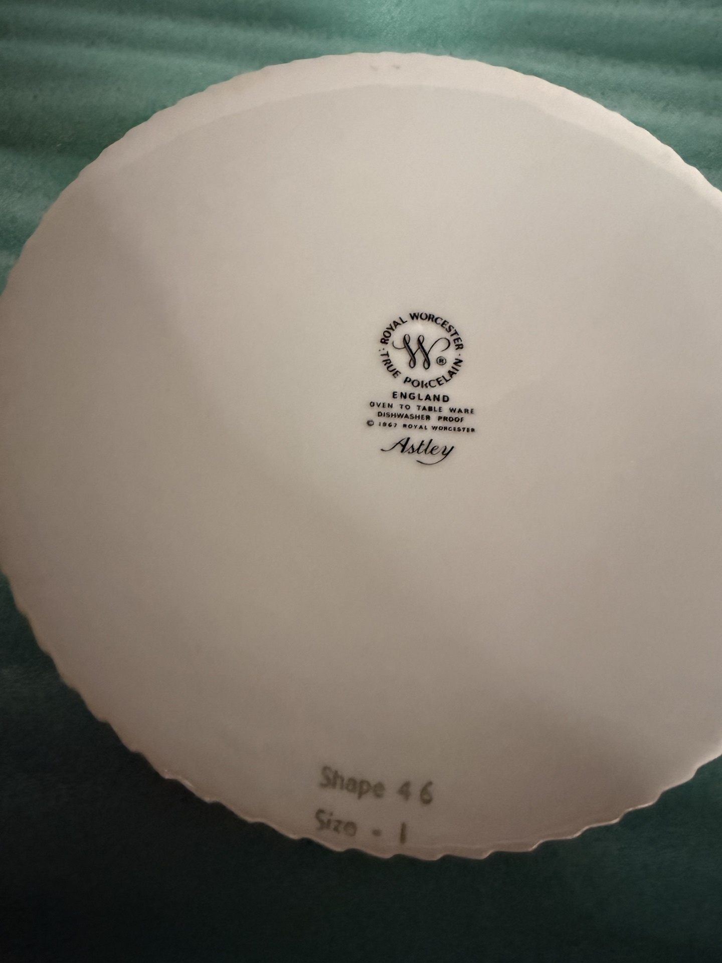 Royal Worcester porcelain lidded bowls and covered dishes with fruit and asparagus motifs - image 3 of 10