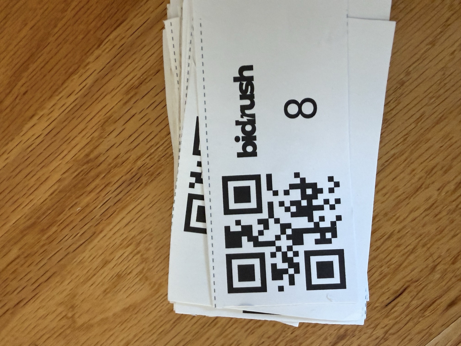 Round taupe rug with decorative border - image 4 of 4