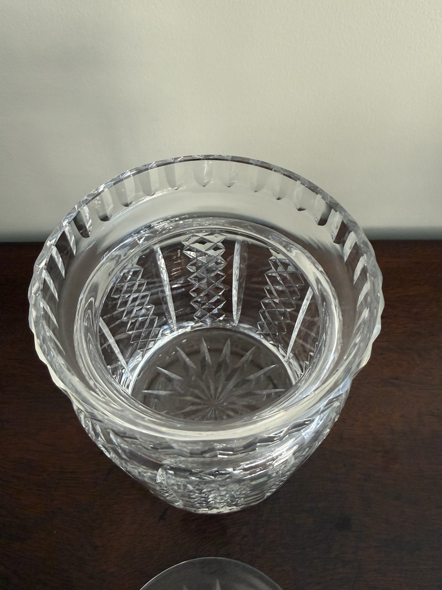 Faceted crystal glass jar with lid   - image 3 of 4
