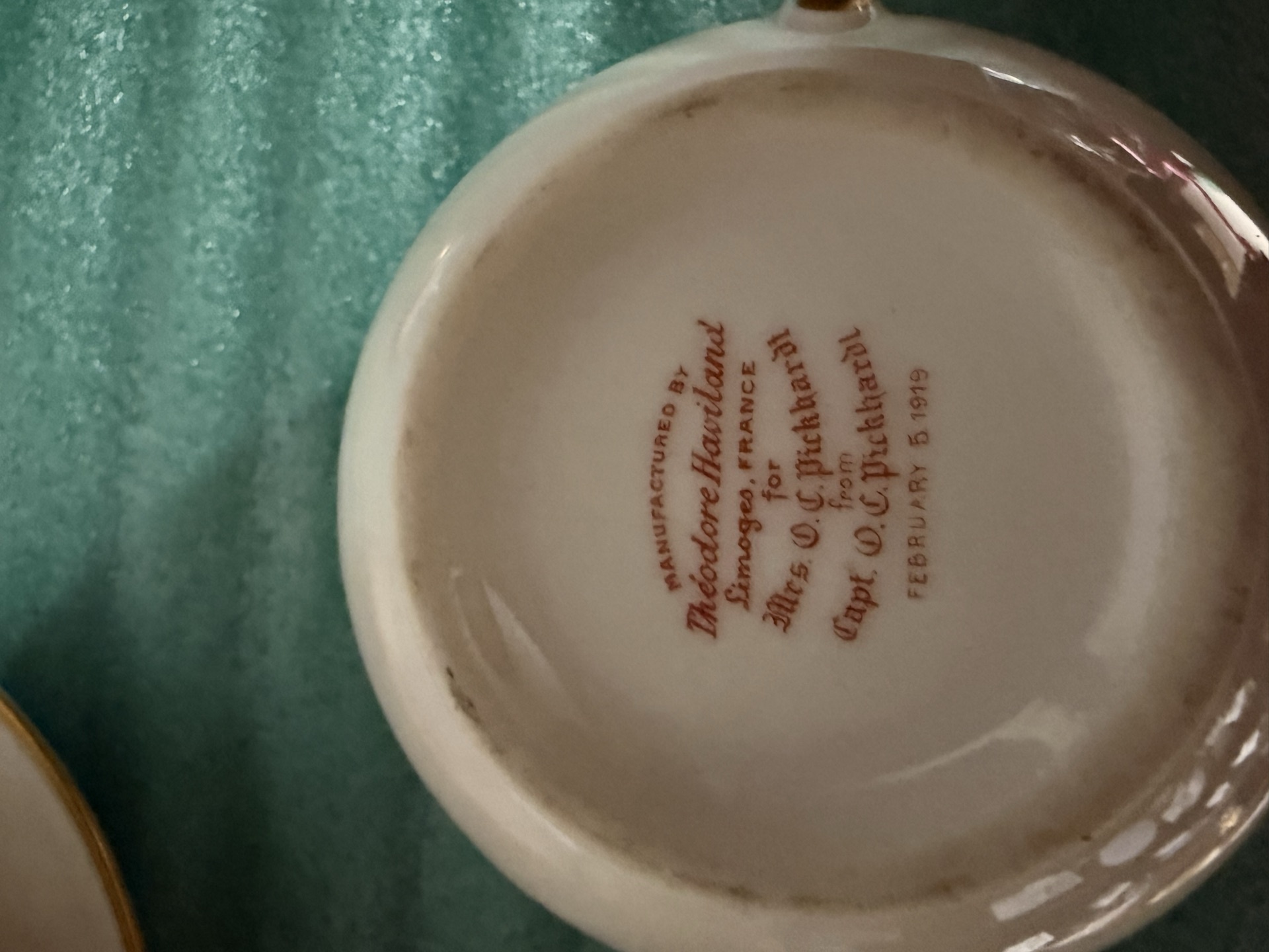 Limoges - Havilsnd for Mrs Picard Porcelain tea service with gold trim and monogram - image 3 of 4