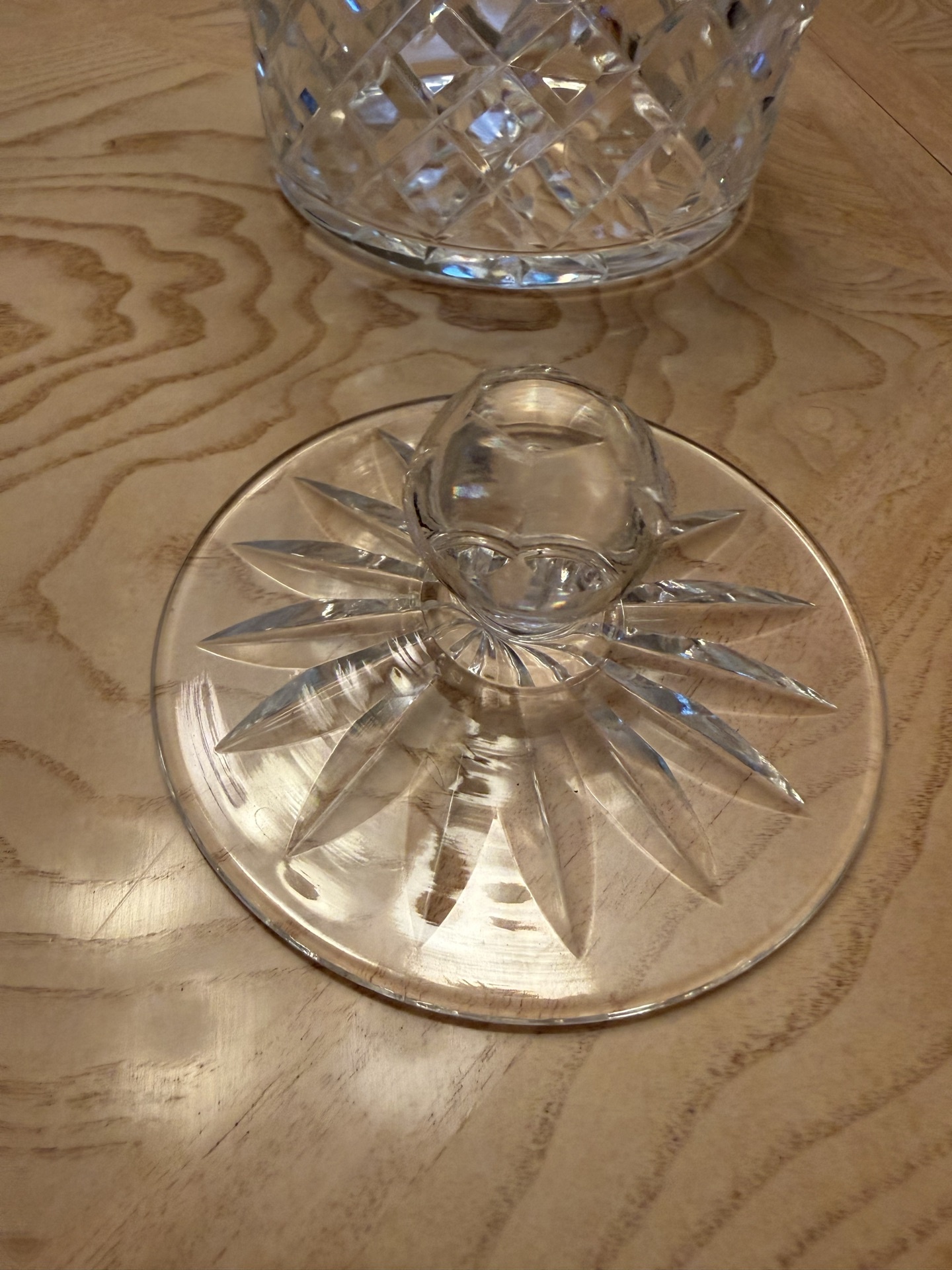 Crystal cut-glass jar with lid - image 2 of 4