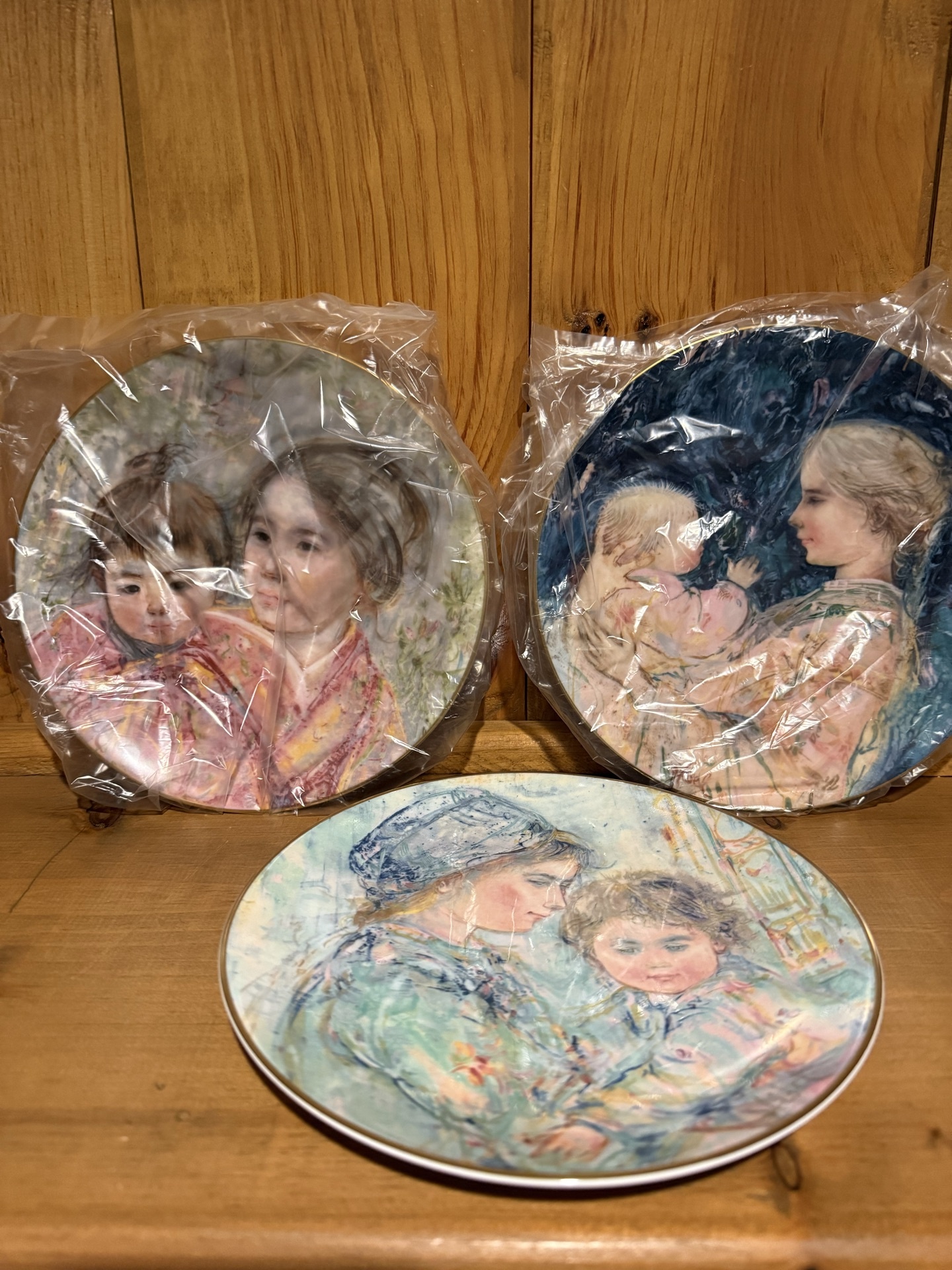 Royal Doulton Edna Hibel-inspired mother-and-child collectible plates - image 1 of 9