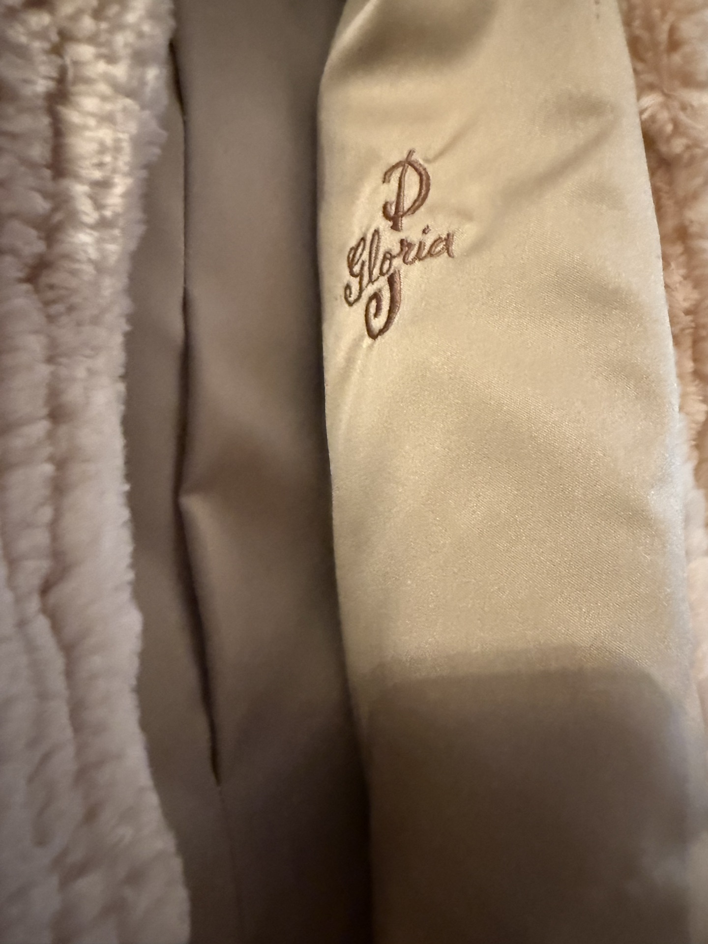 Anne Klein beige fur jacket from Diutshfur - image 4 of 6