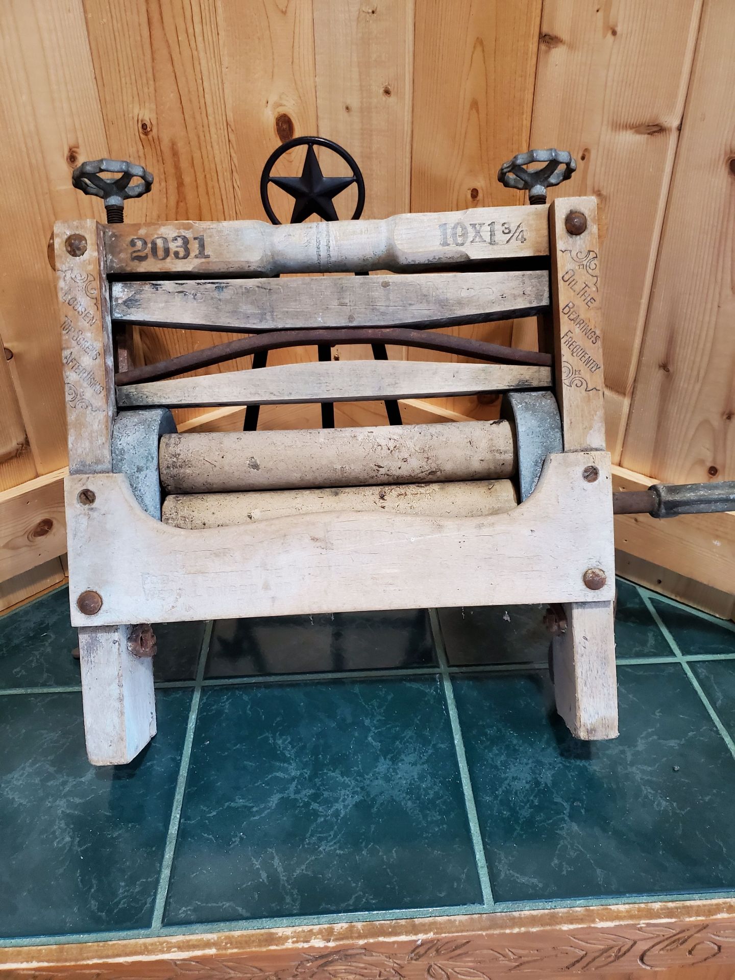 Wash Tub Wringer. - image 6 of 7