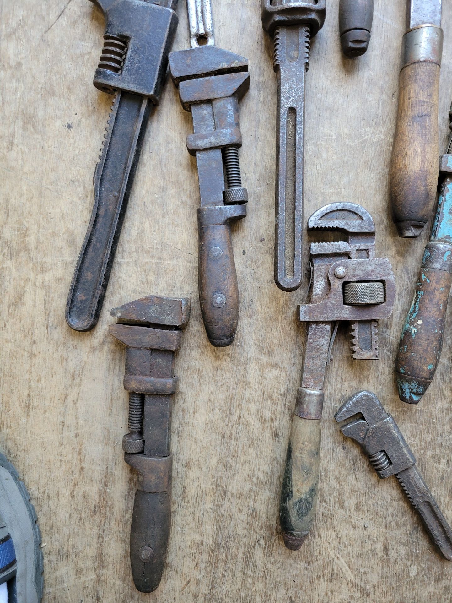 Monkey And Pipe Wrenches - image 3 of 8
