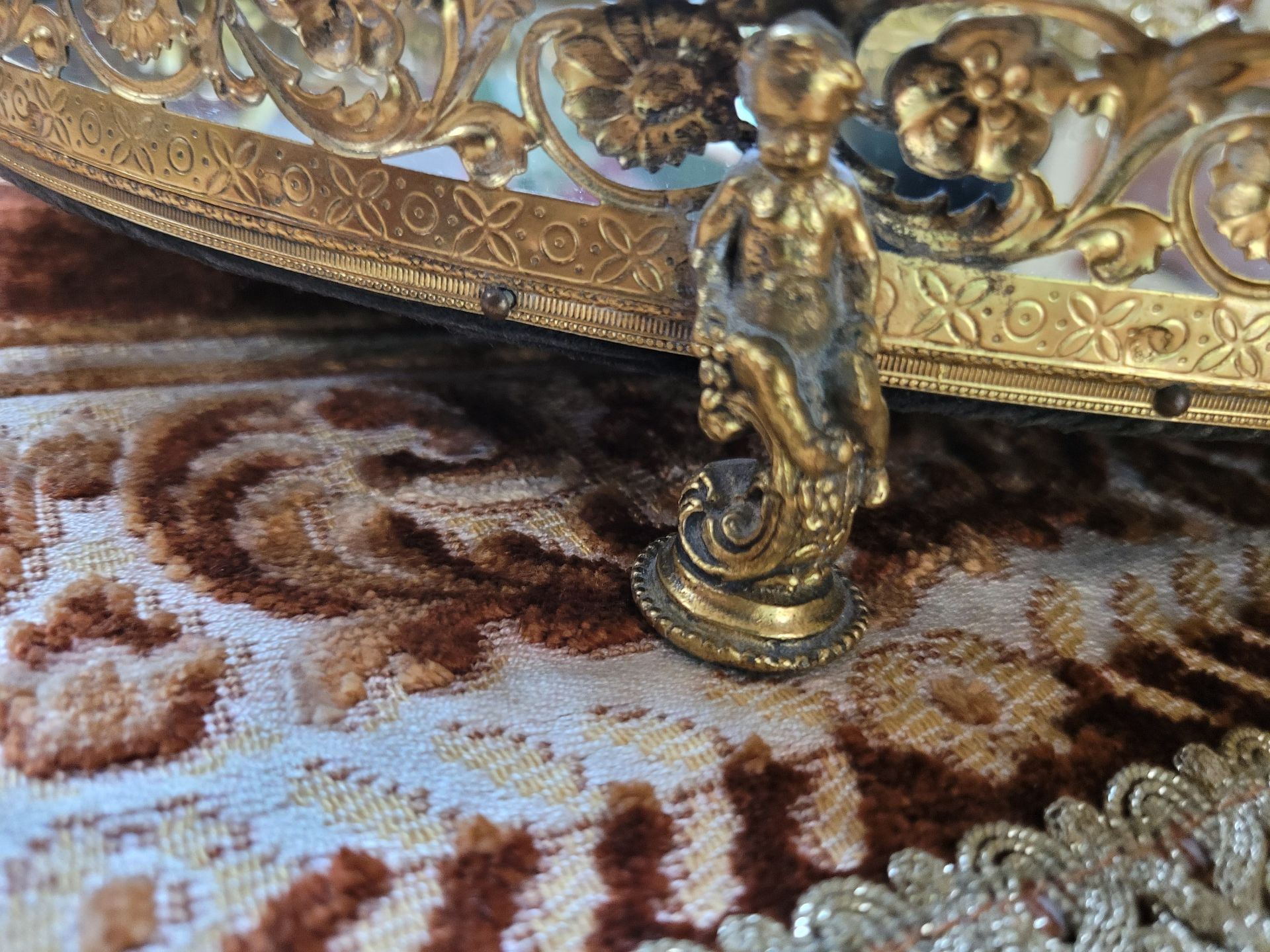 Bohemia Vanity Set With Accent Tray And Table Runner. - image 10 of 15