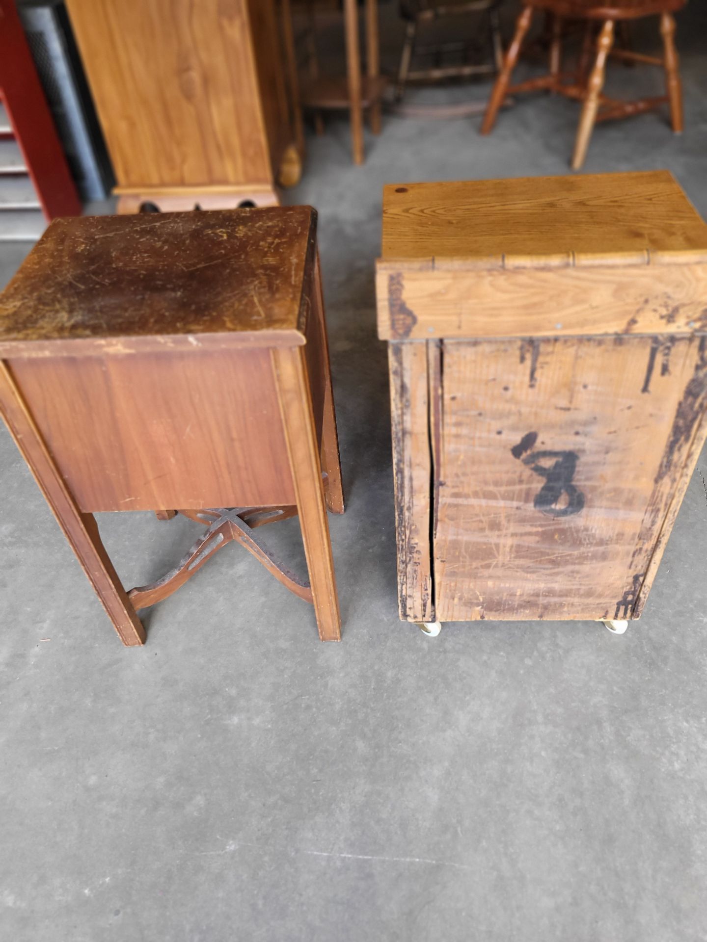 Vintage/Antique Petite Tables - image 9 of 9