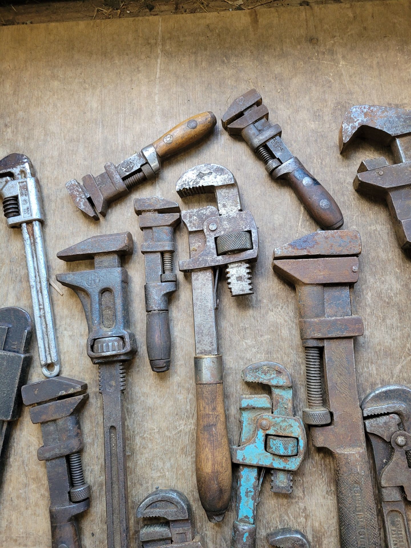 Monkey And Pipe Wrenches - image 4 of 8