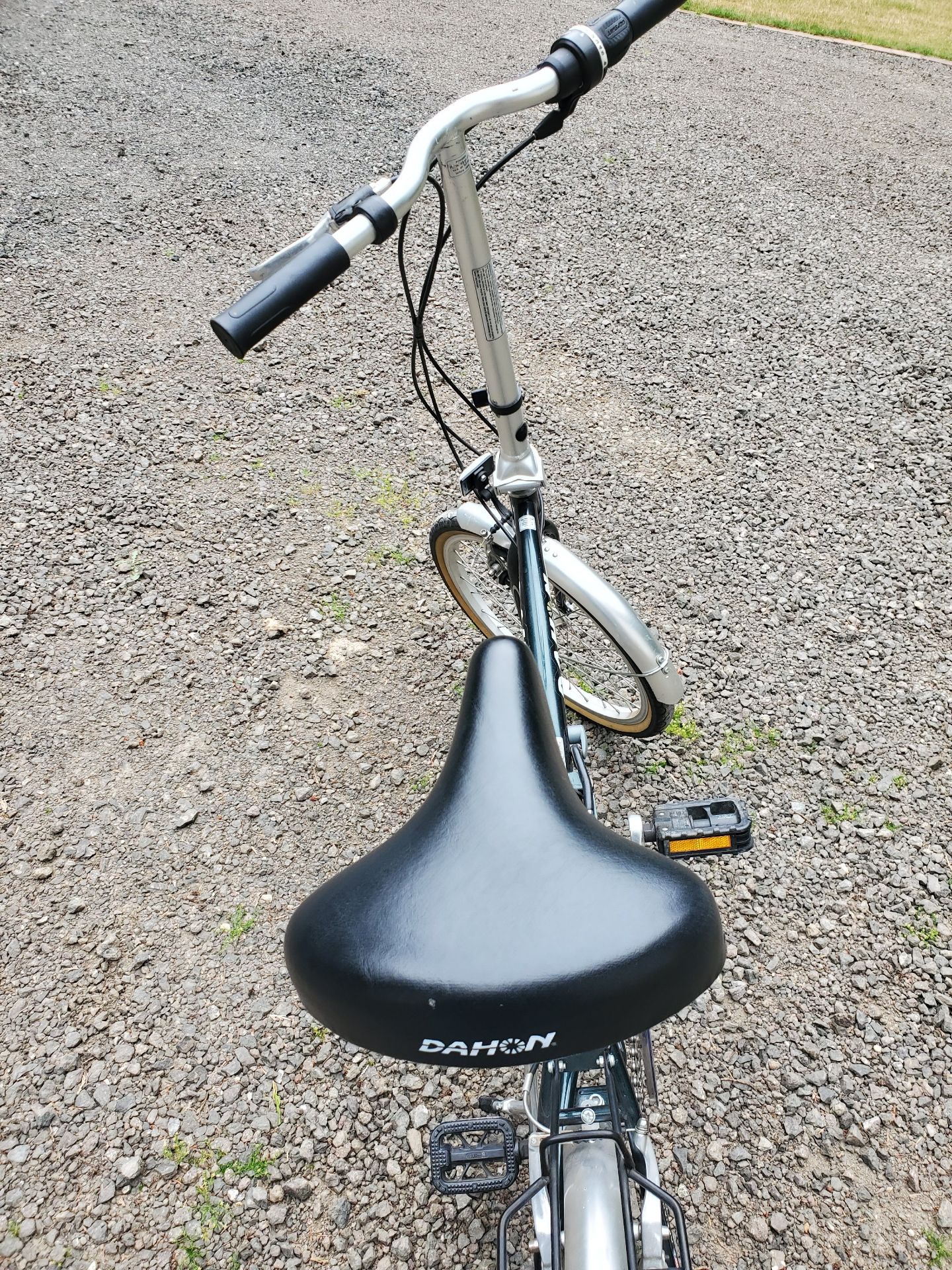 Dahon Boardwalk Folding Bike - image 2 of 7