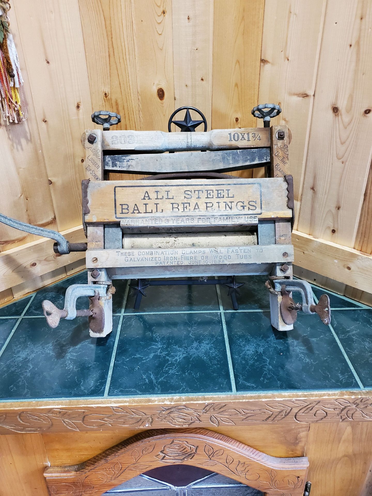 Wash Tub Wringer. - image 1 of 7