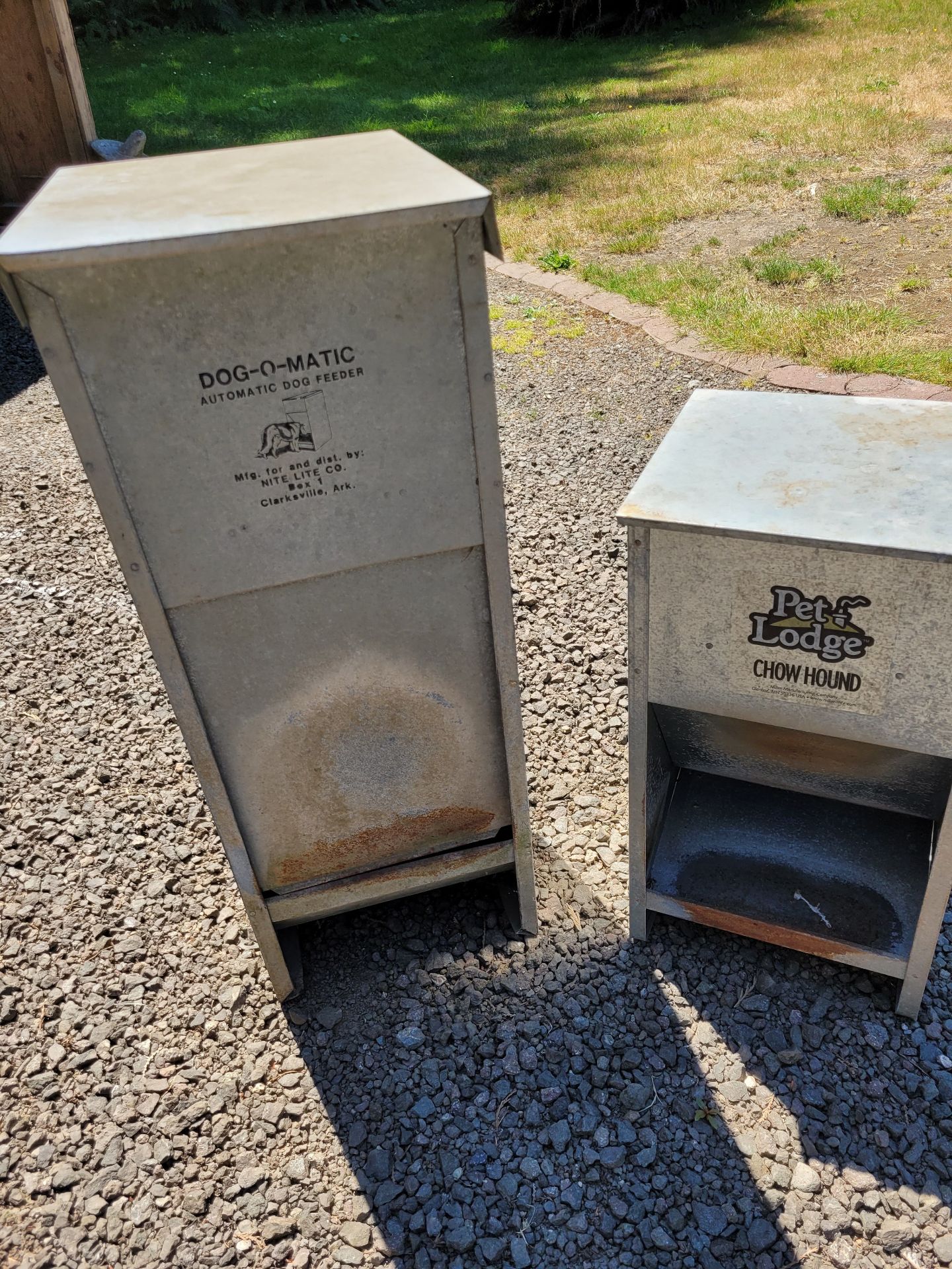 Dog Feeder Boxes - image 1 of 5