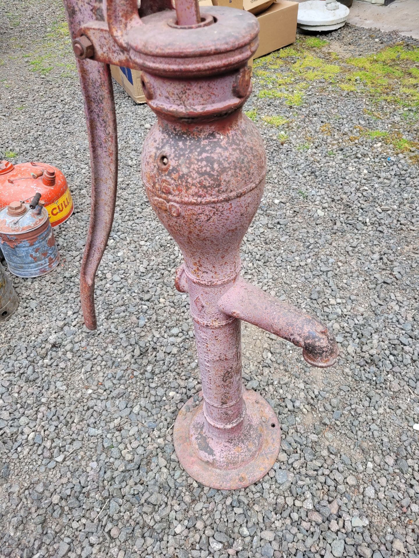 Antique Water Pump - image 4 of 7