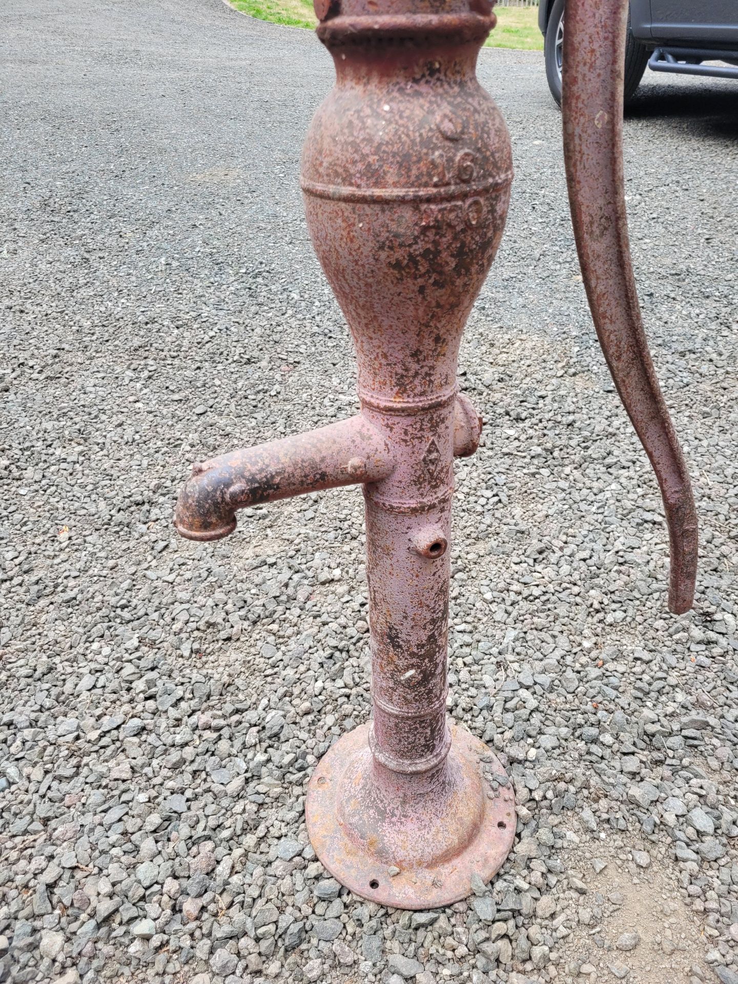 Antique Water Pump - image 3 of 7
