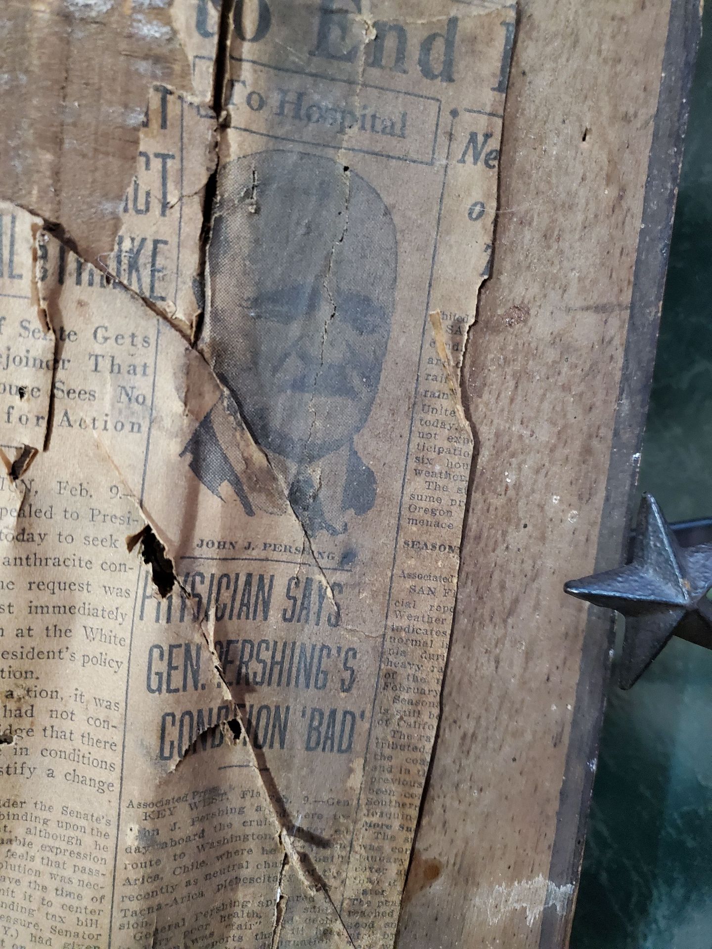 Antique Picture Frame With Instant Family History - image 8 of 11