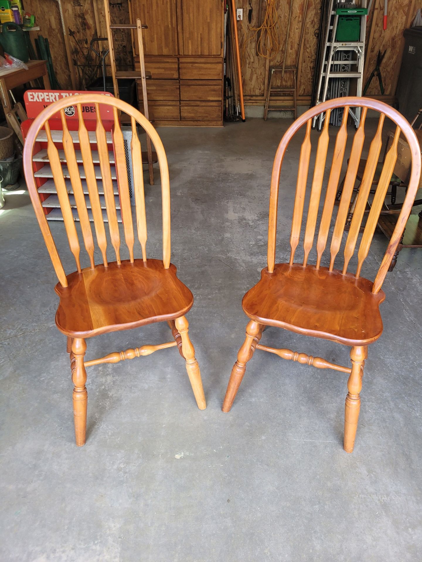 Amish Chairs. - image 1 of 4