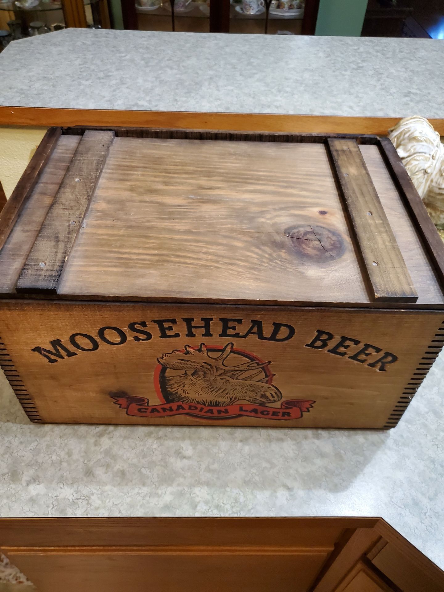 Moosehead Beer Box. - image 2 of 7