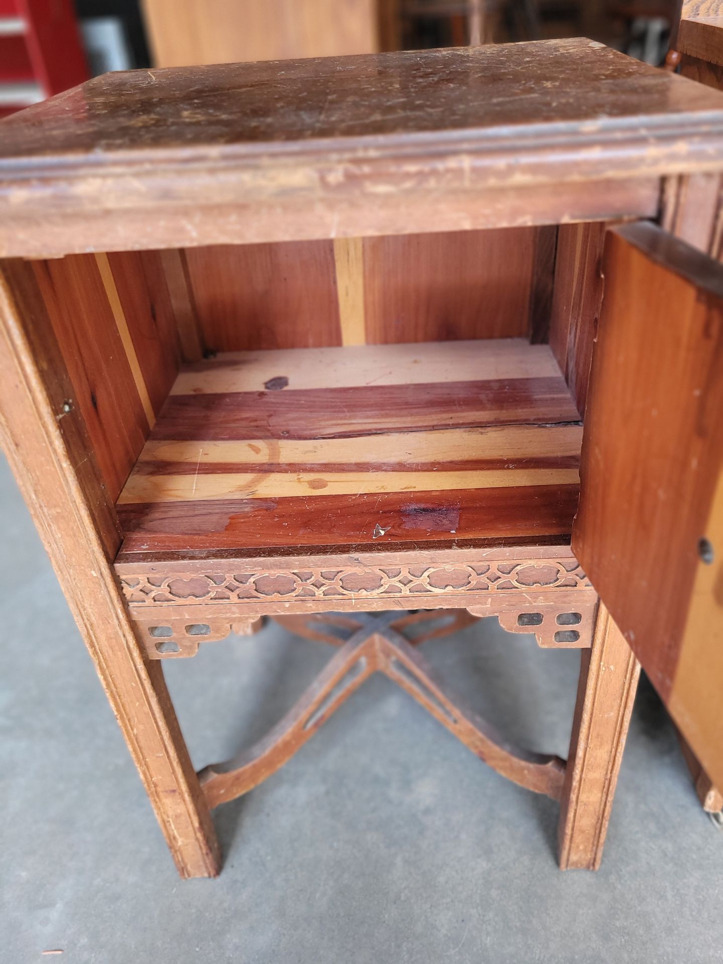 Vintage/Antique Petite Tables - image 8 of 9