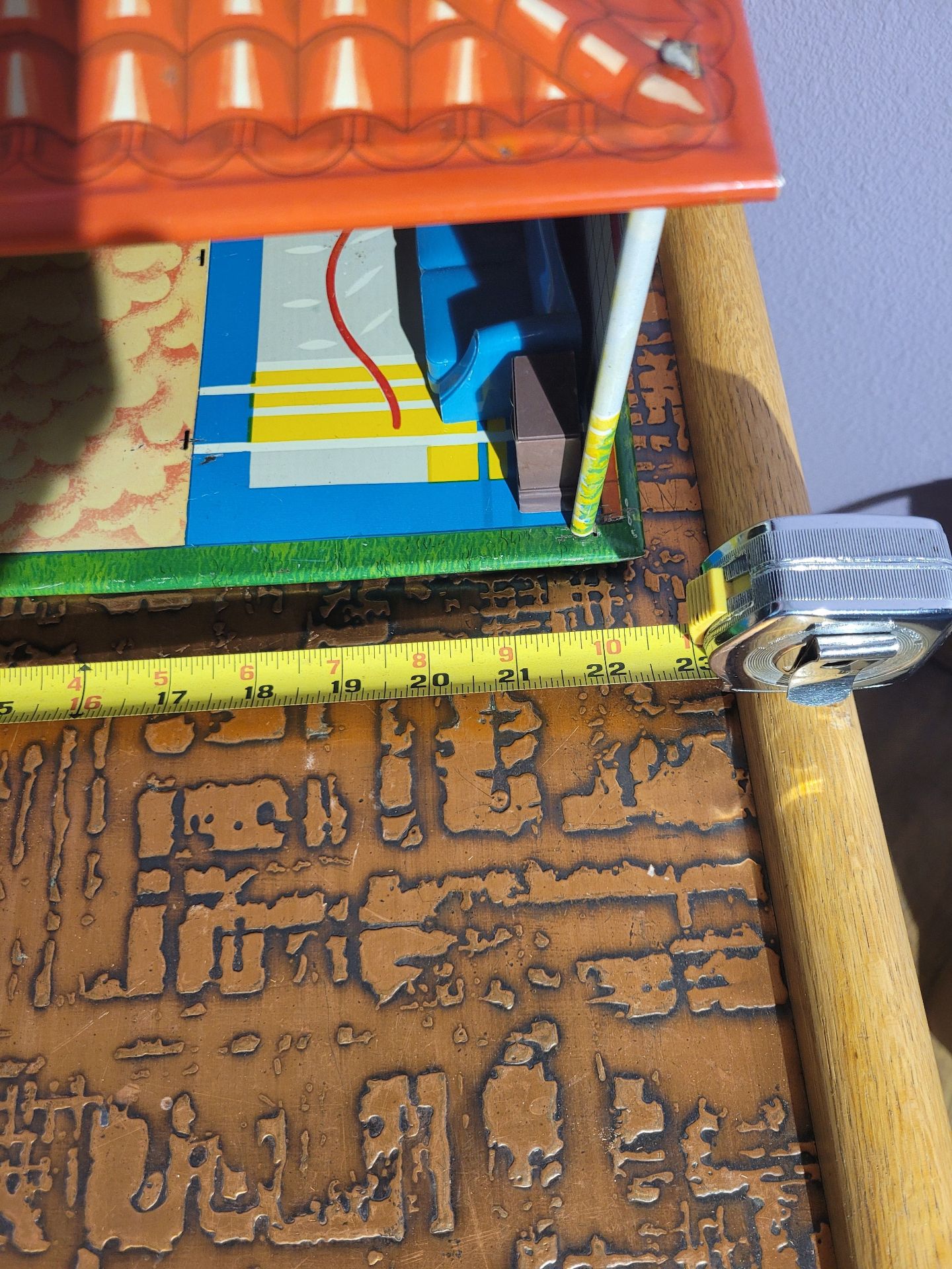 Tin Toy Doll House With Furniture. #1 - image 4 of 6