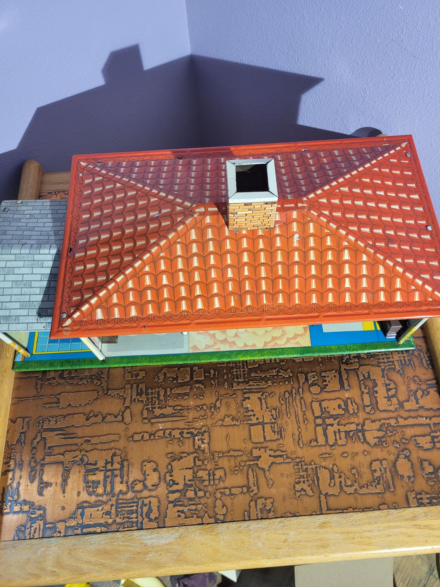 Tin Toy Doll House With Furniture. #1 - image 5 of 6