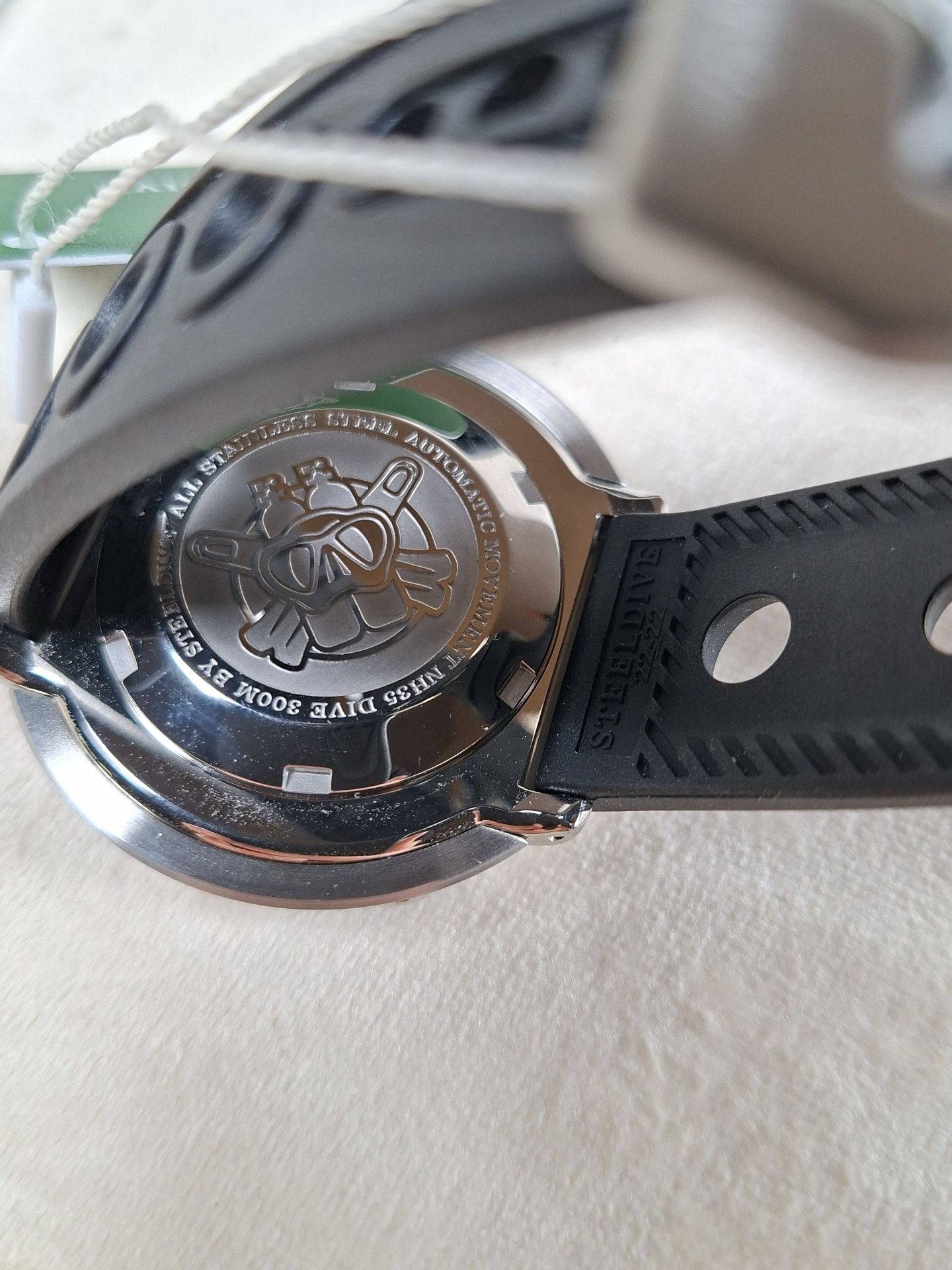 Steeldive Automatic Dive NH35 300M Watch with Case and Documents - image 5 of 8
