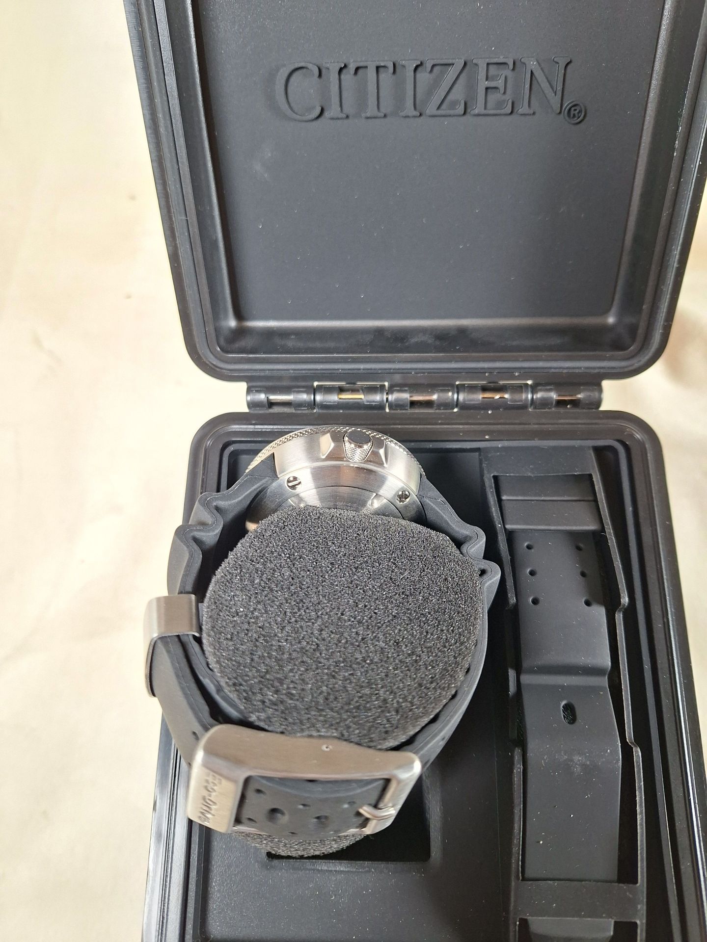 Citizen Eco-Drive BJ8050-08E Professional Diver's 300M Wristwatch with Case and Manuals - image 5 of 13