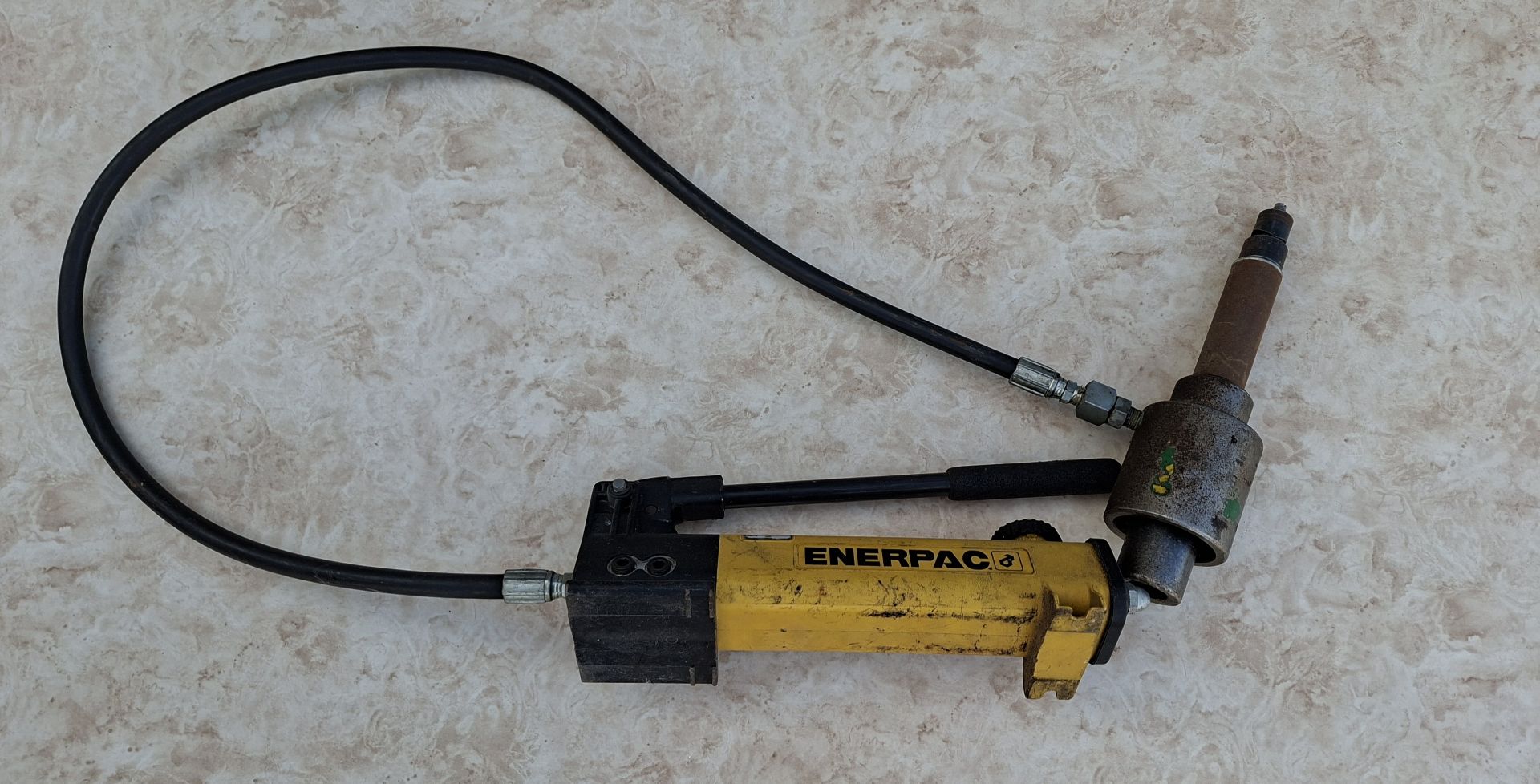 Enerpac Hydraulic Hand Pump and Cylinder - image 1 of 11