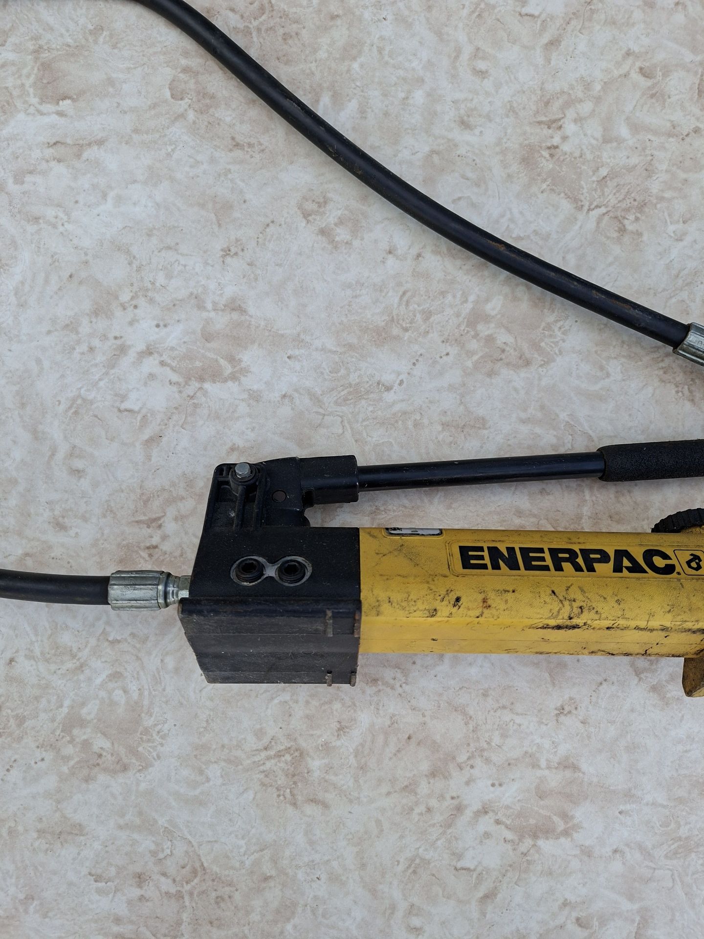 Enerpac Hydraulic Hand Pump and Cylinder - image 3 of 11