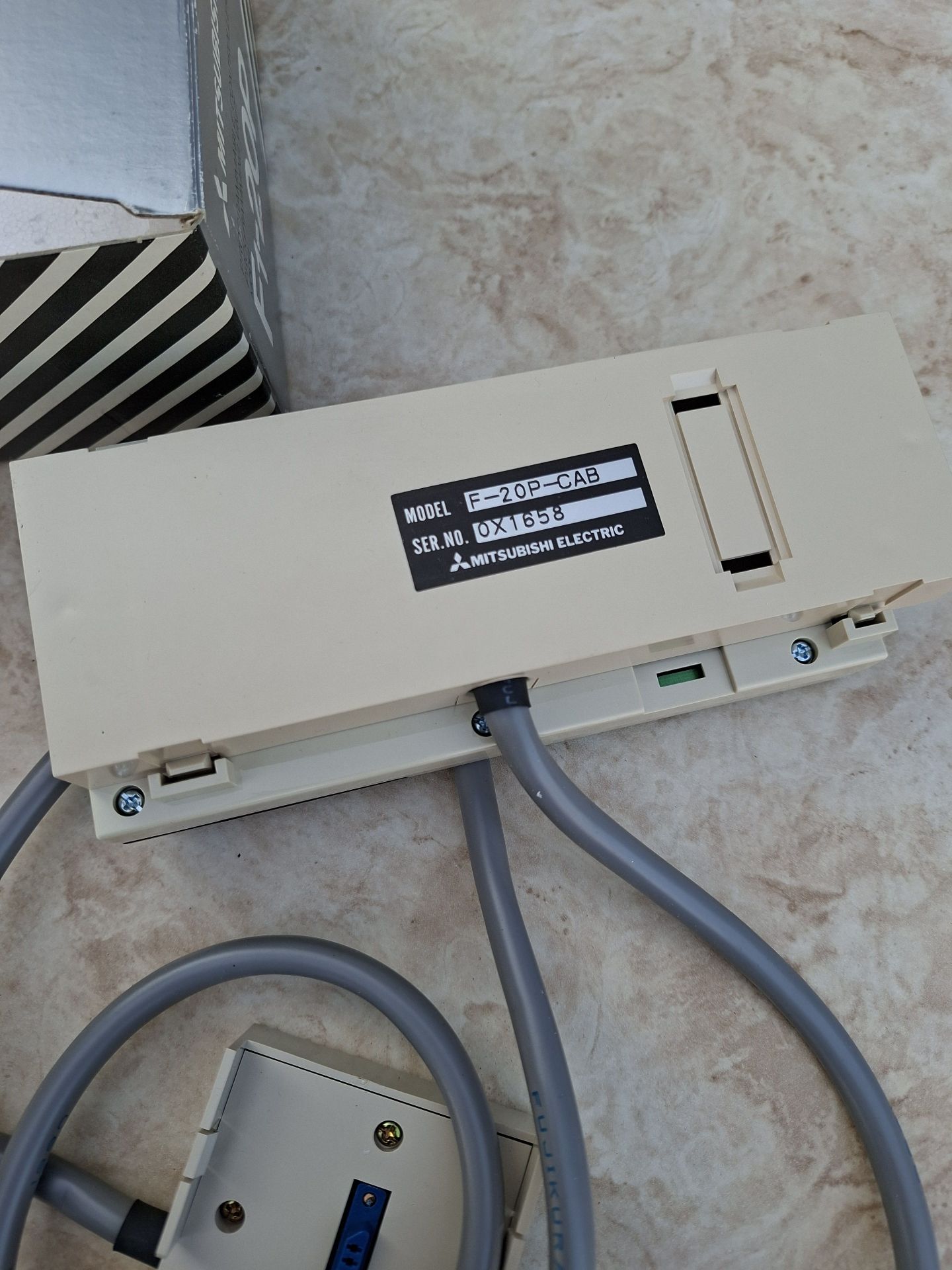 Mitsubishi F1-20P-E Programmable Controller Programming Unit - image 4 of 6