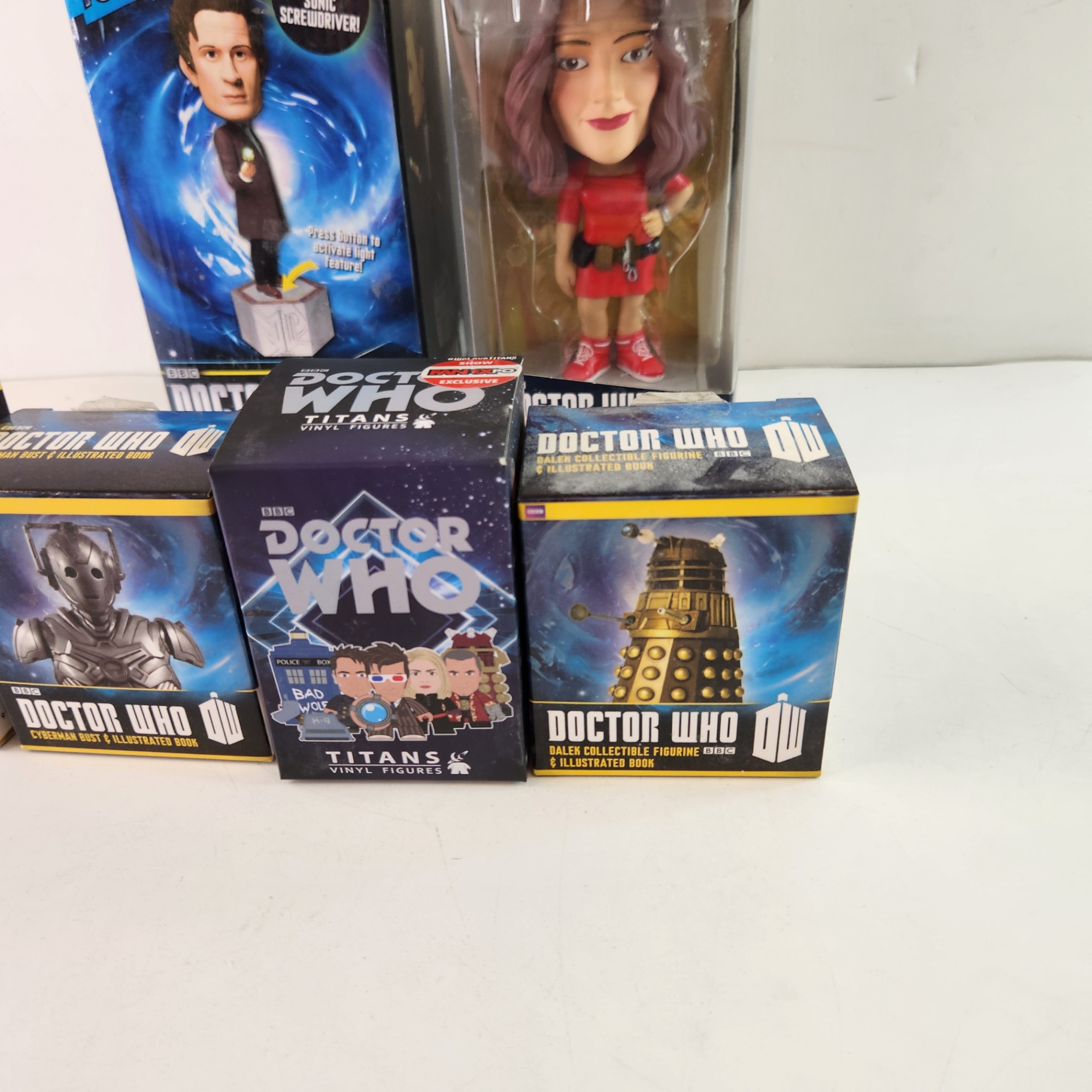 Doctor Who Clara Oswald Bobble Heads Dalek Tardis Action Figures - image 3 of 4