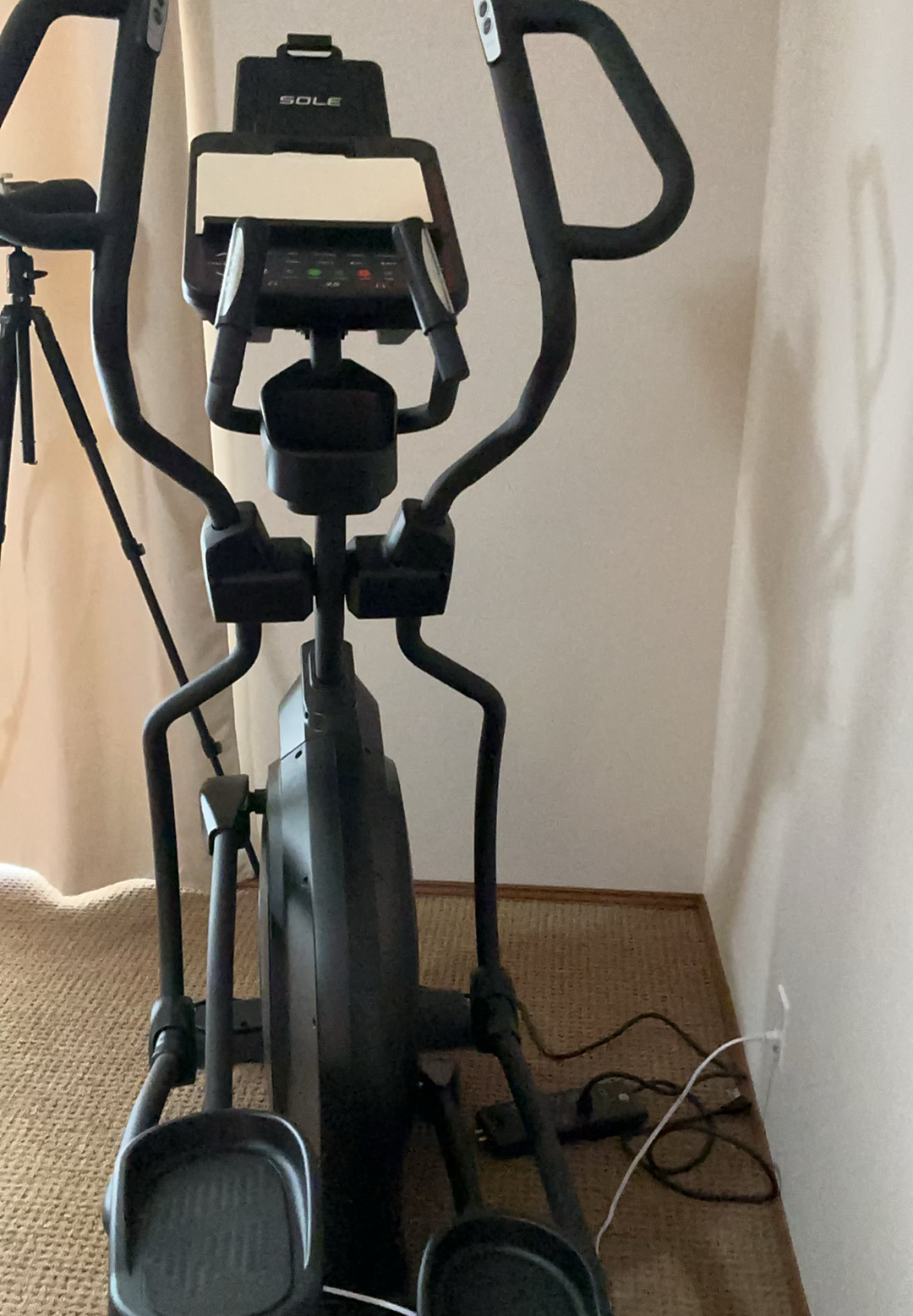Sole Elliptical Machine - image 2 of 10