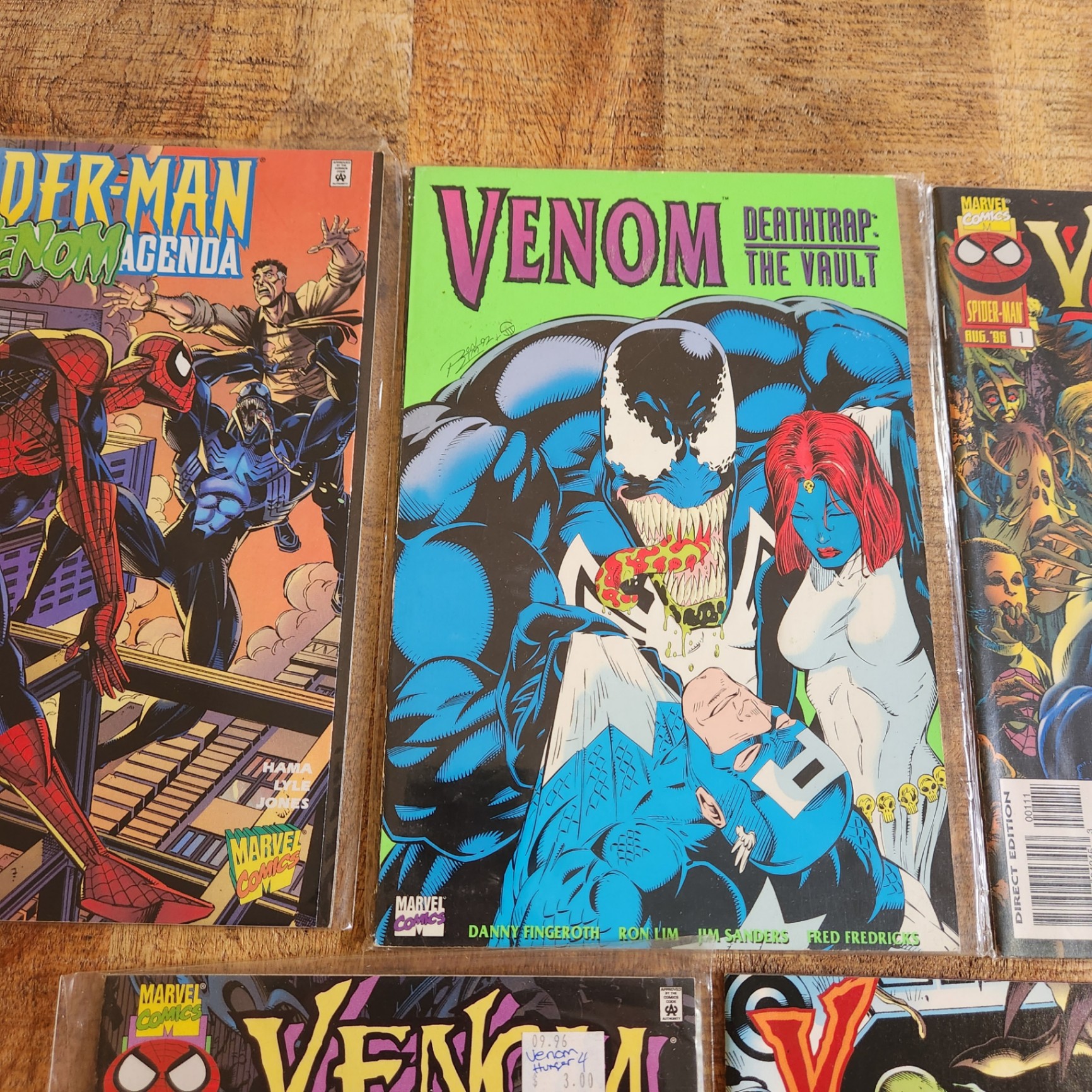 Miscellaneous Venom Comics - image 2 of 4