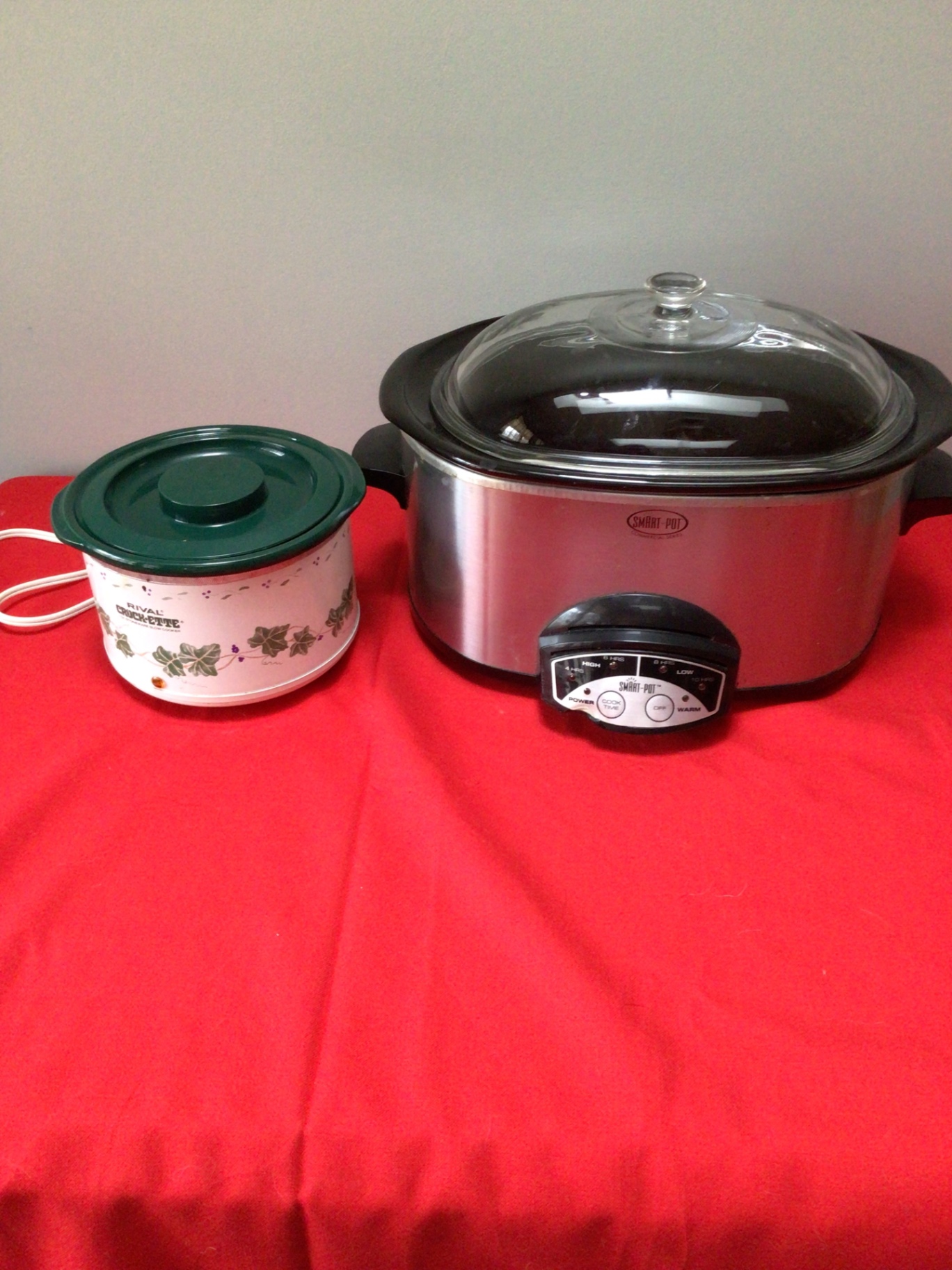Two electric slow cookers - image 1 of 5