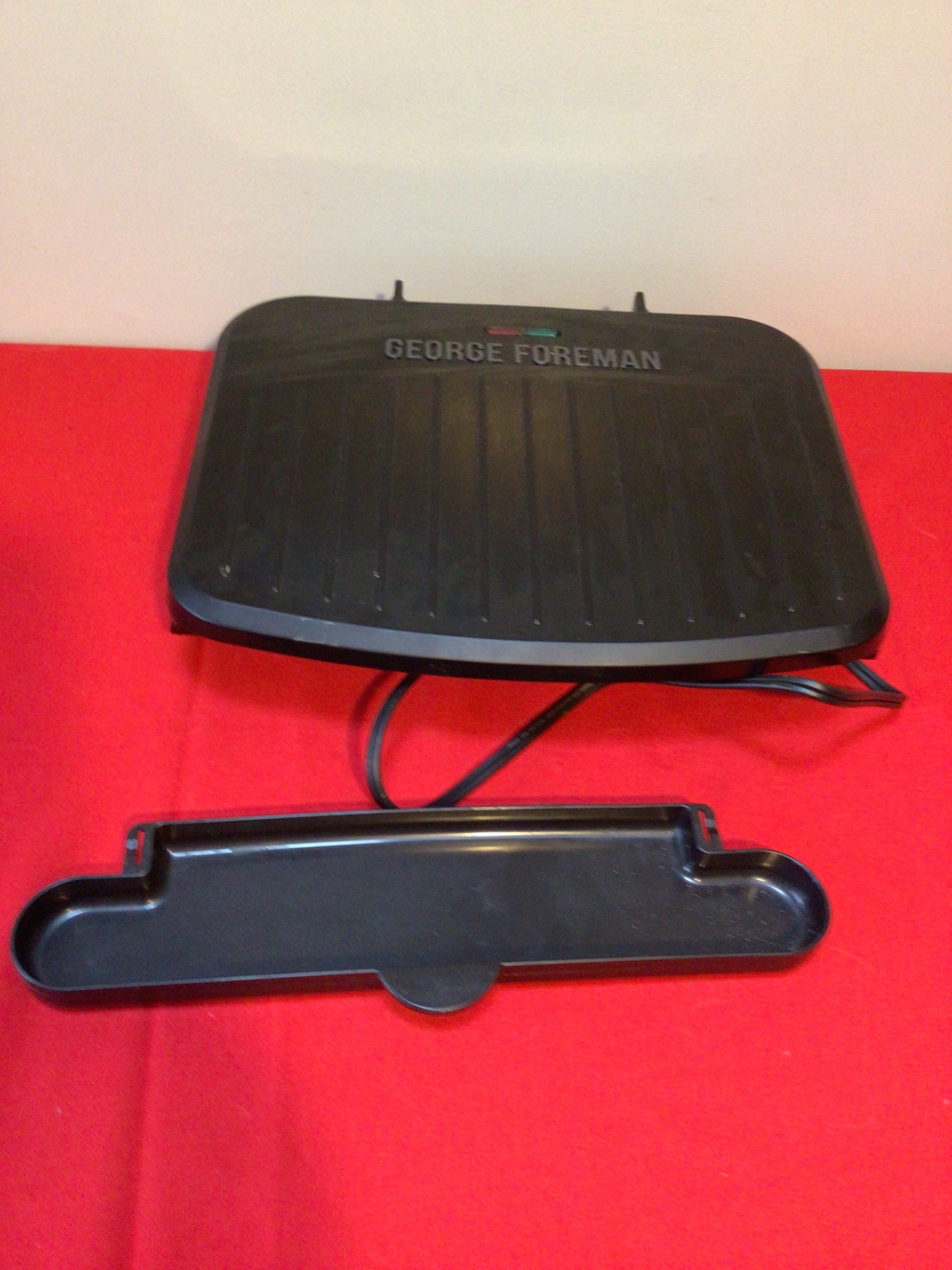 George Foreman electric grill with lid - image 1 of 3