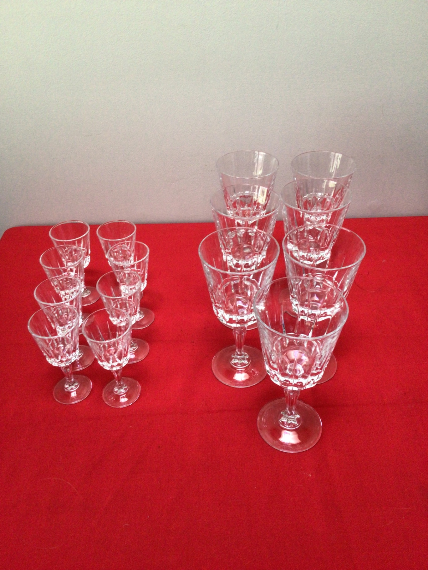 Crystal glassware set: Champagne flutes and stemmed glasses - image 1 of 2