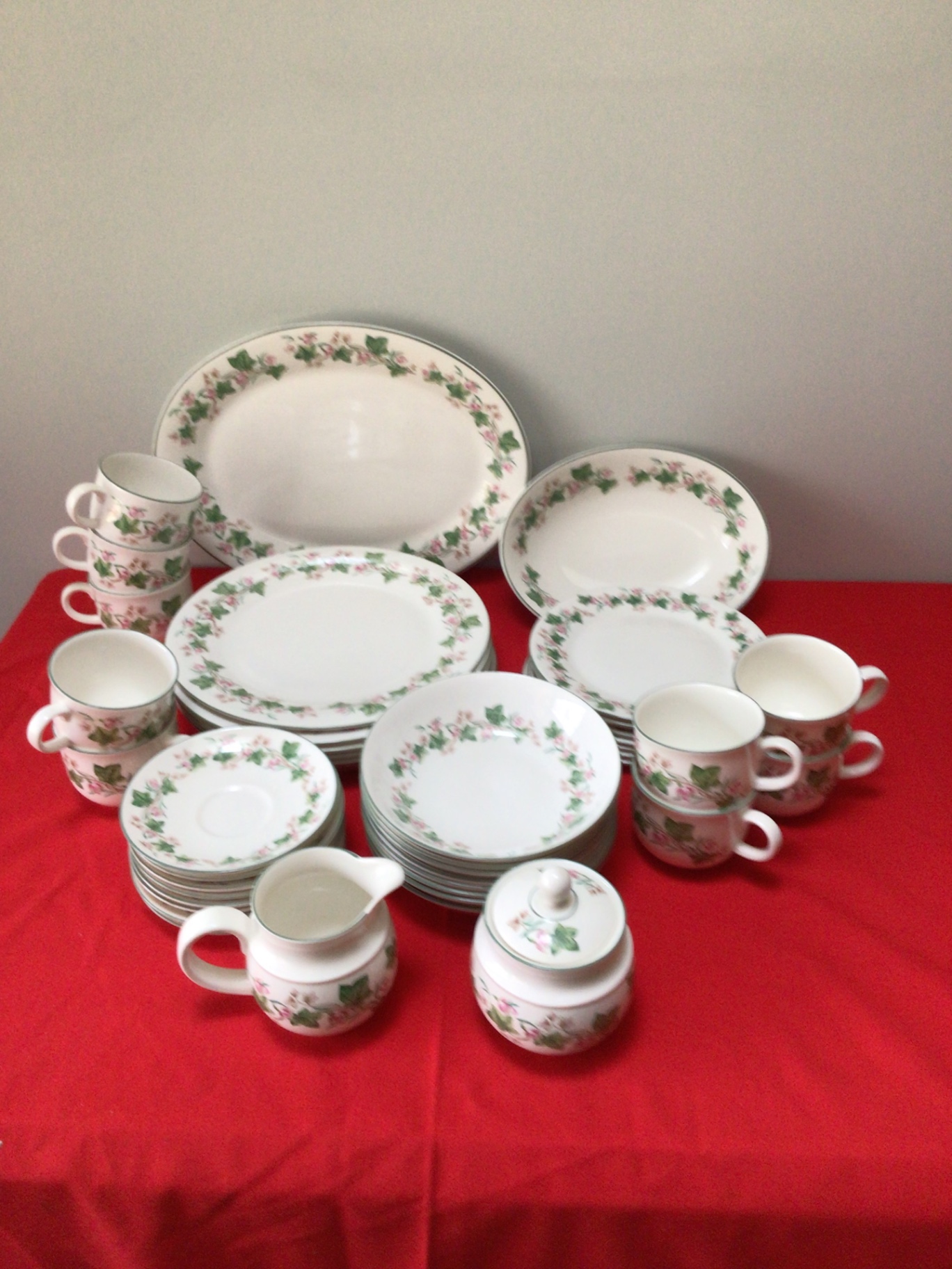 Royal Doulton Tiverton Expressions Dinnerware Set - image 1 of 3