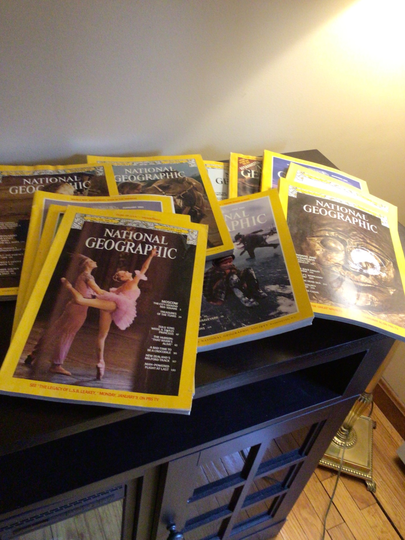 Stack of National Geographic Magazines - image 1 of 3