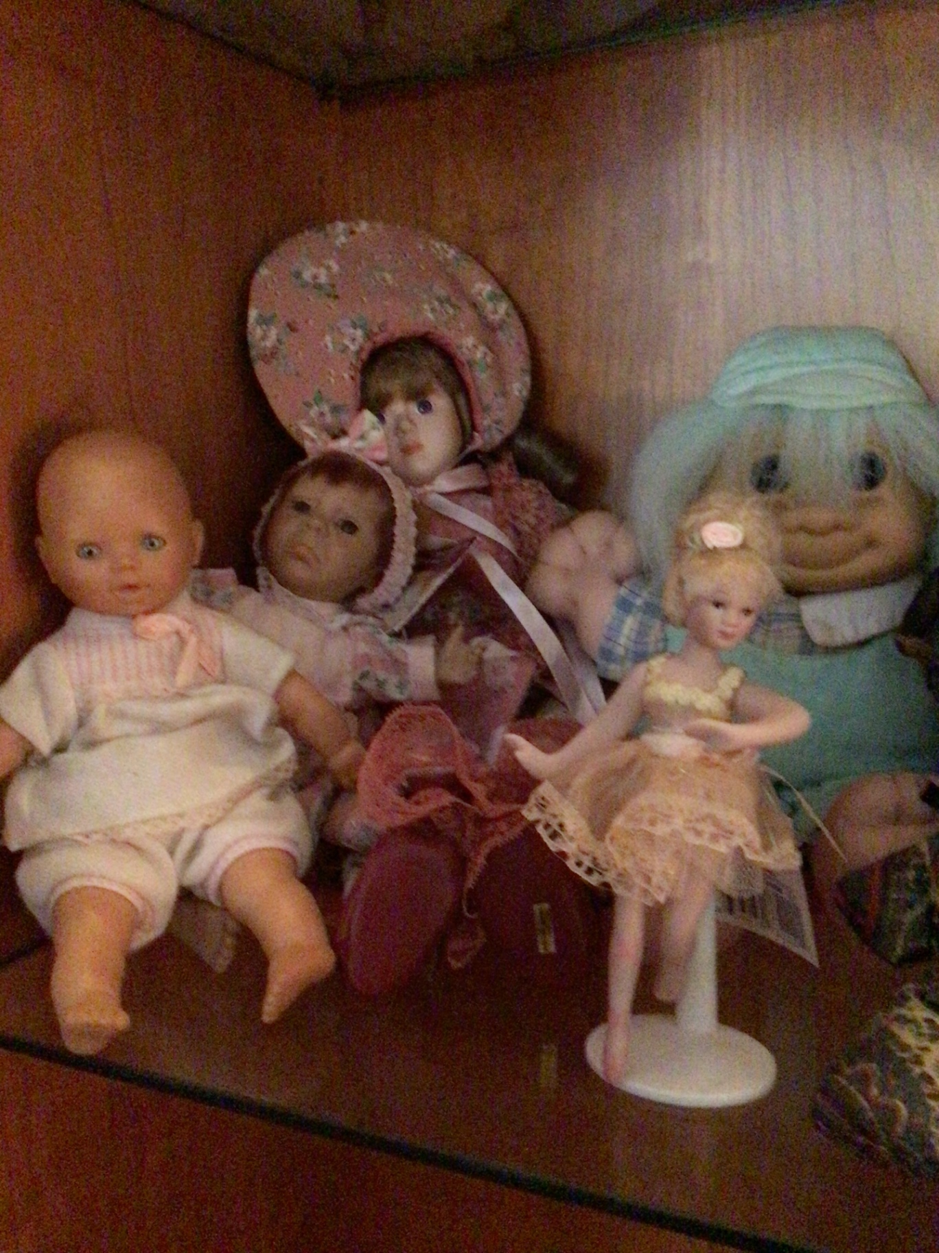 Mixed doll collection - image 5 of 6
