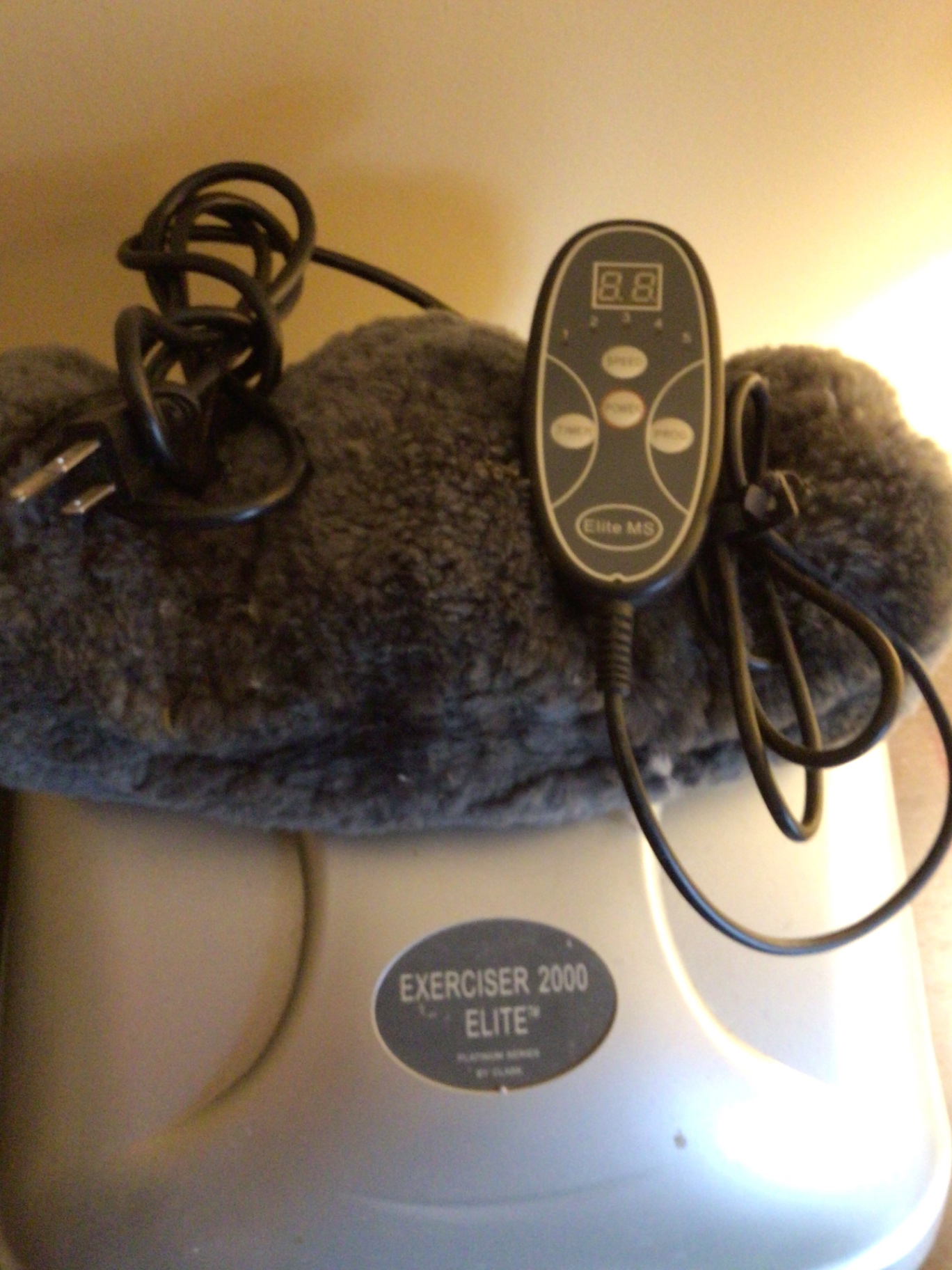 Exerciser 2000 Elite exercise machine with plush pad - image 2 of 2