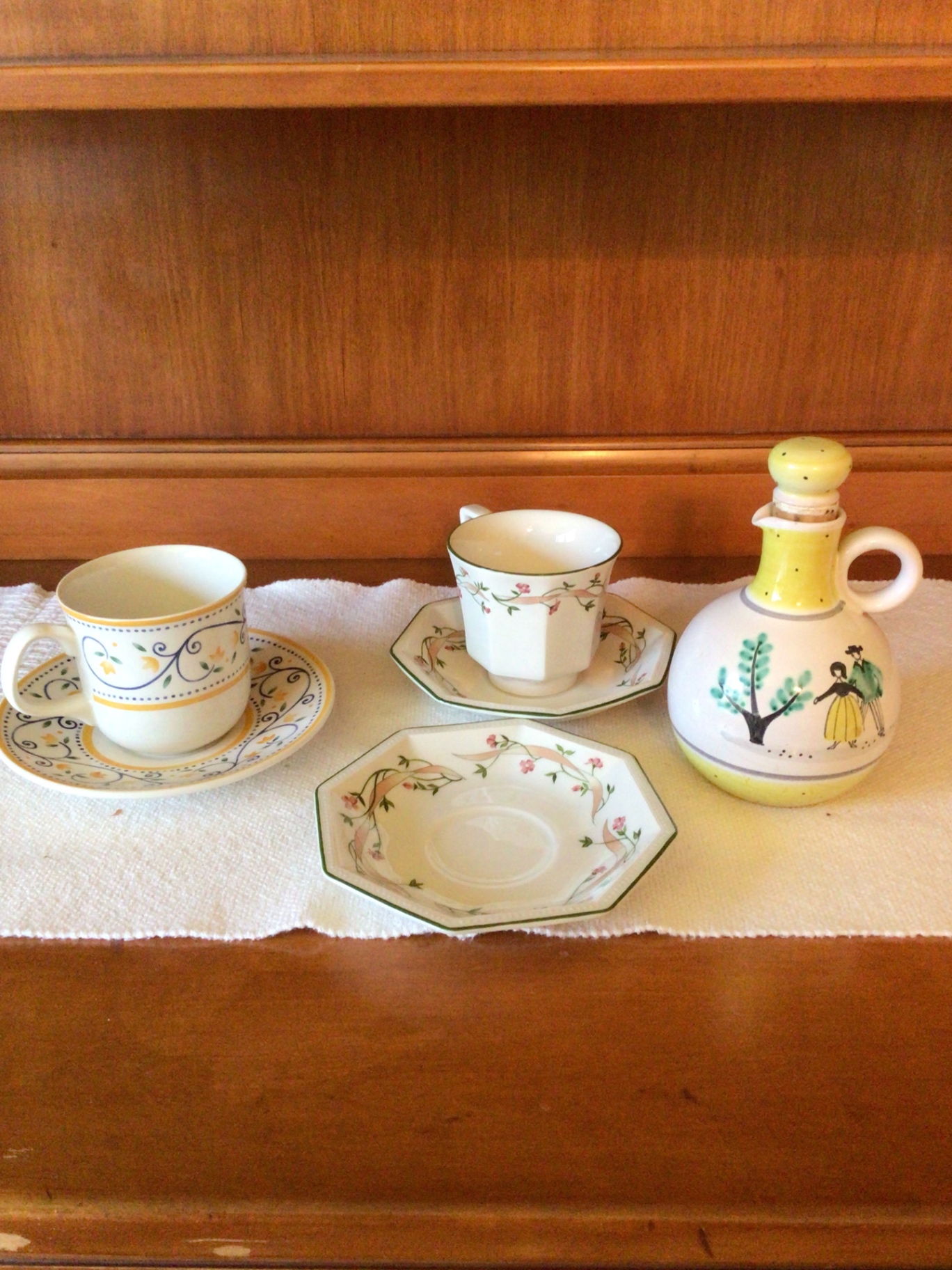 Floral ceramic tea set with decanter - image 2 of 6