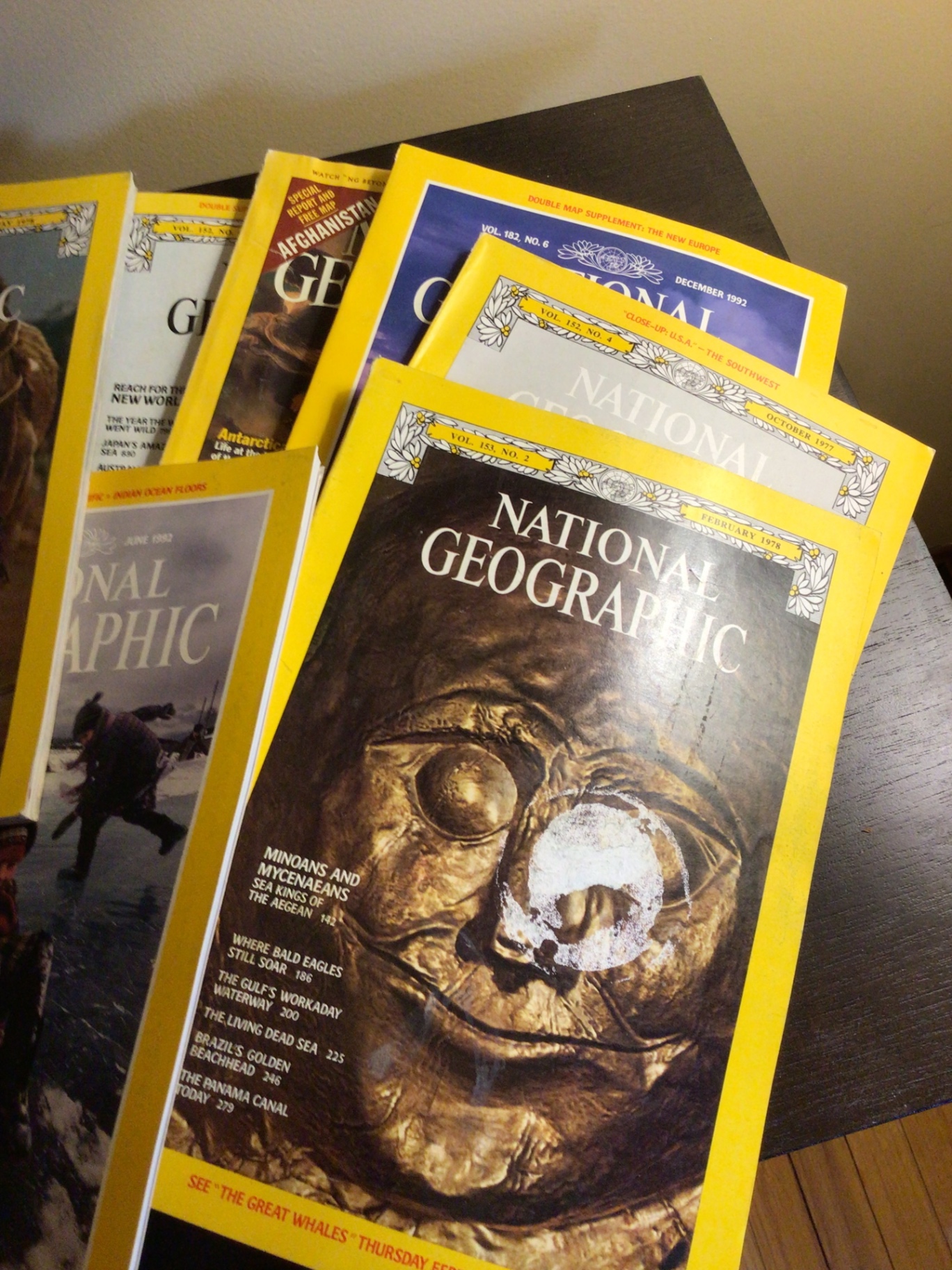 Stack of National Geographic Magazines - image 3 of 3